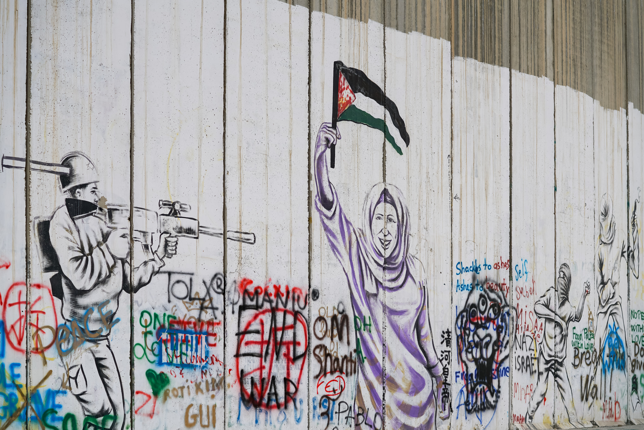Sony FE 85mm F1.4 GM sample photo. The separation wall in bethlehem, west bank photography