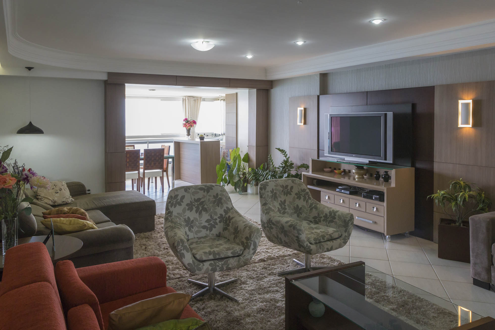 Canon EF-S 17-55mm F2.8 IS USM sample photo. Apartment photography