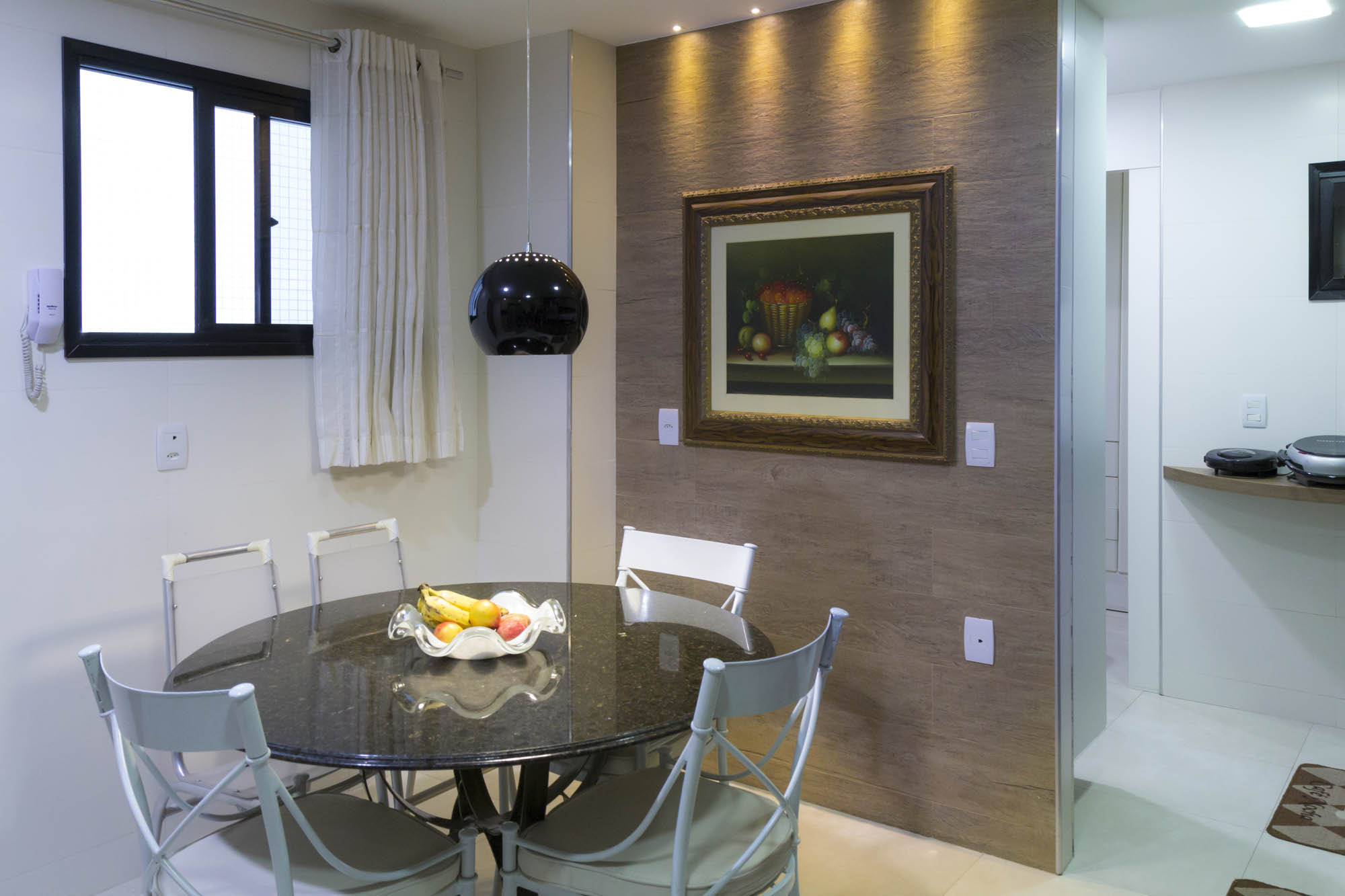 Canon EF-S 17-55mm F2.8 IS USM sample photo. Apartment photography