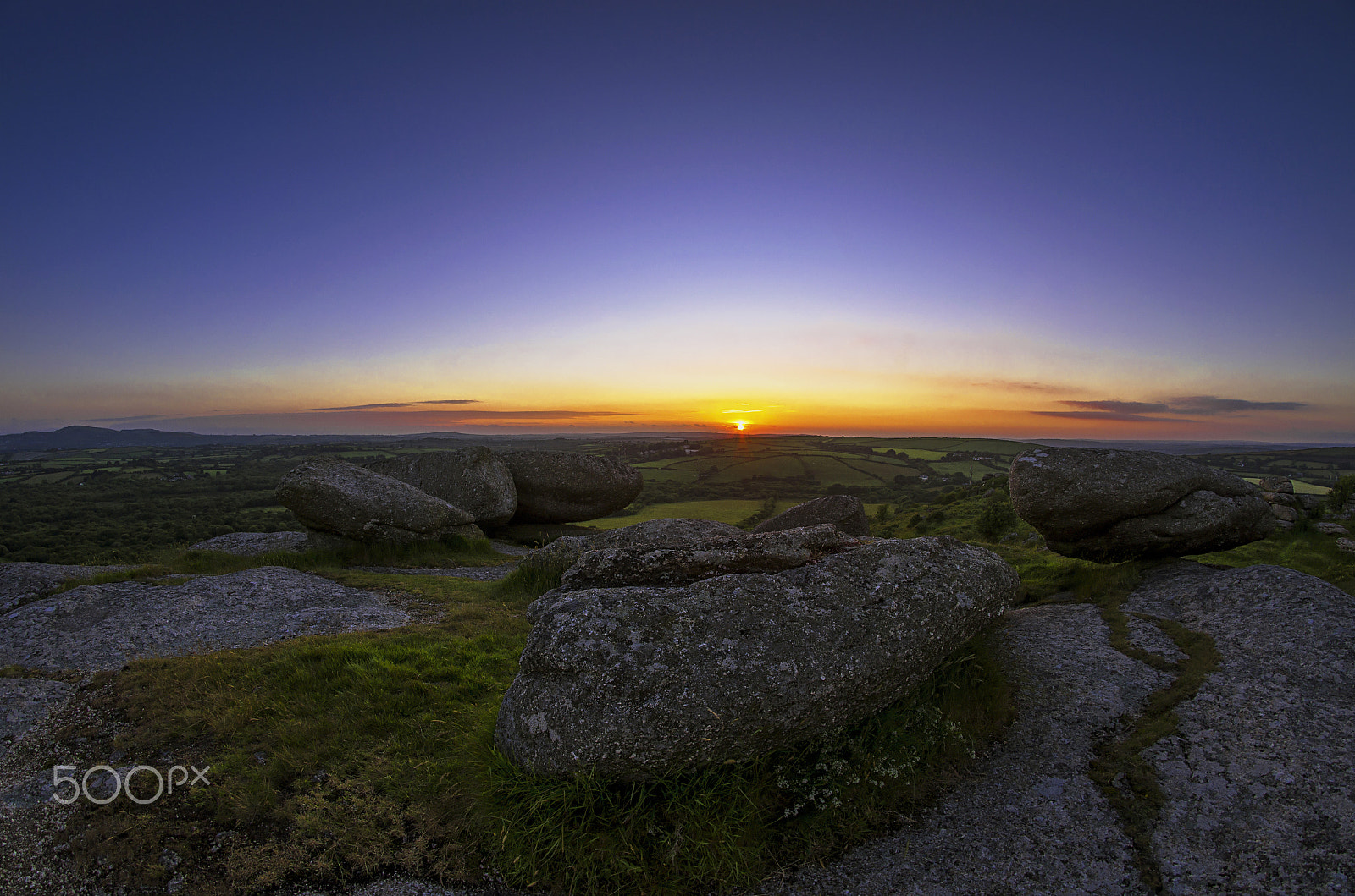 Samyang 8mm F3.5 Aspherical IF MC Fisheye sample photo. Sunset at helman tor, cornwall, uk. photography