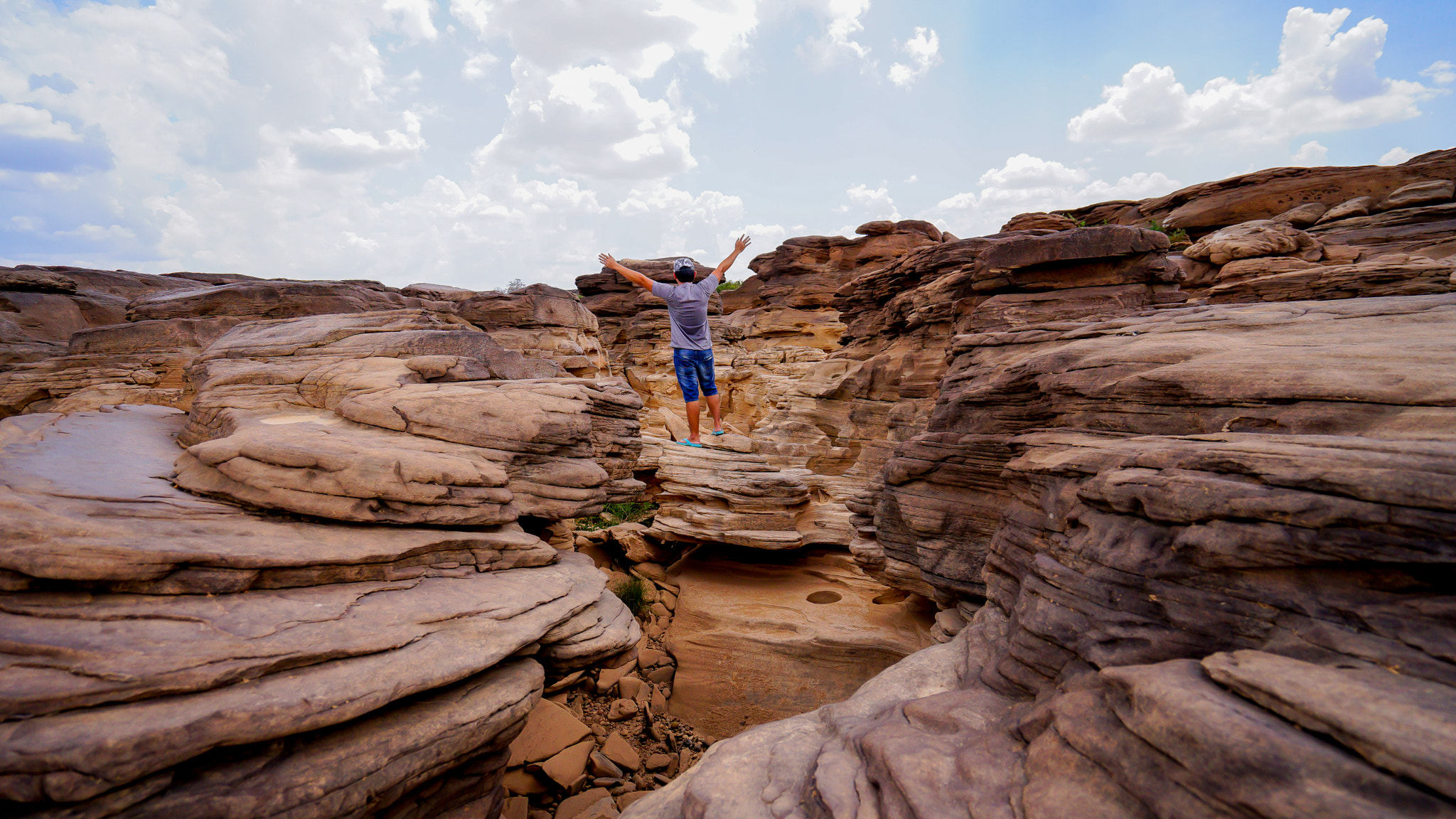 Sony a7 + Sony Vario-Tessar T* FE 16-35mm F4 ZA OSS sample photo. Dsc photography