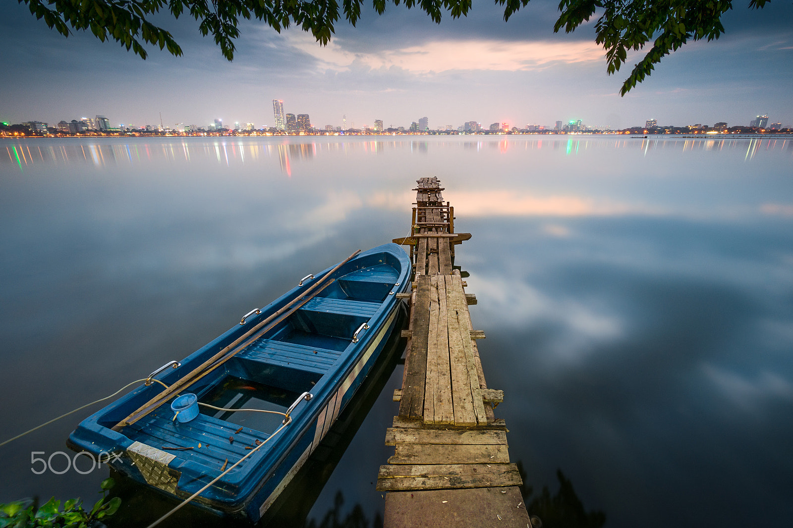 Sony Alpha NEX-6 + Sony E 10-18mm F4 OSS sample photo. West lake in the afternoon photography