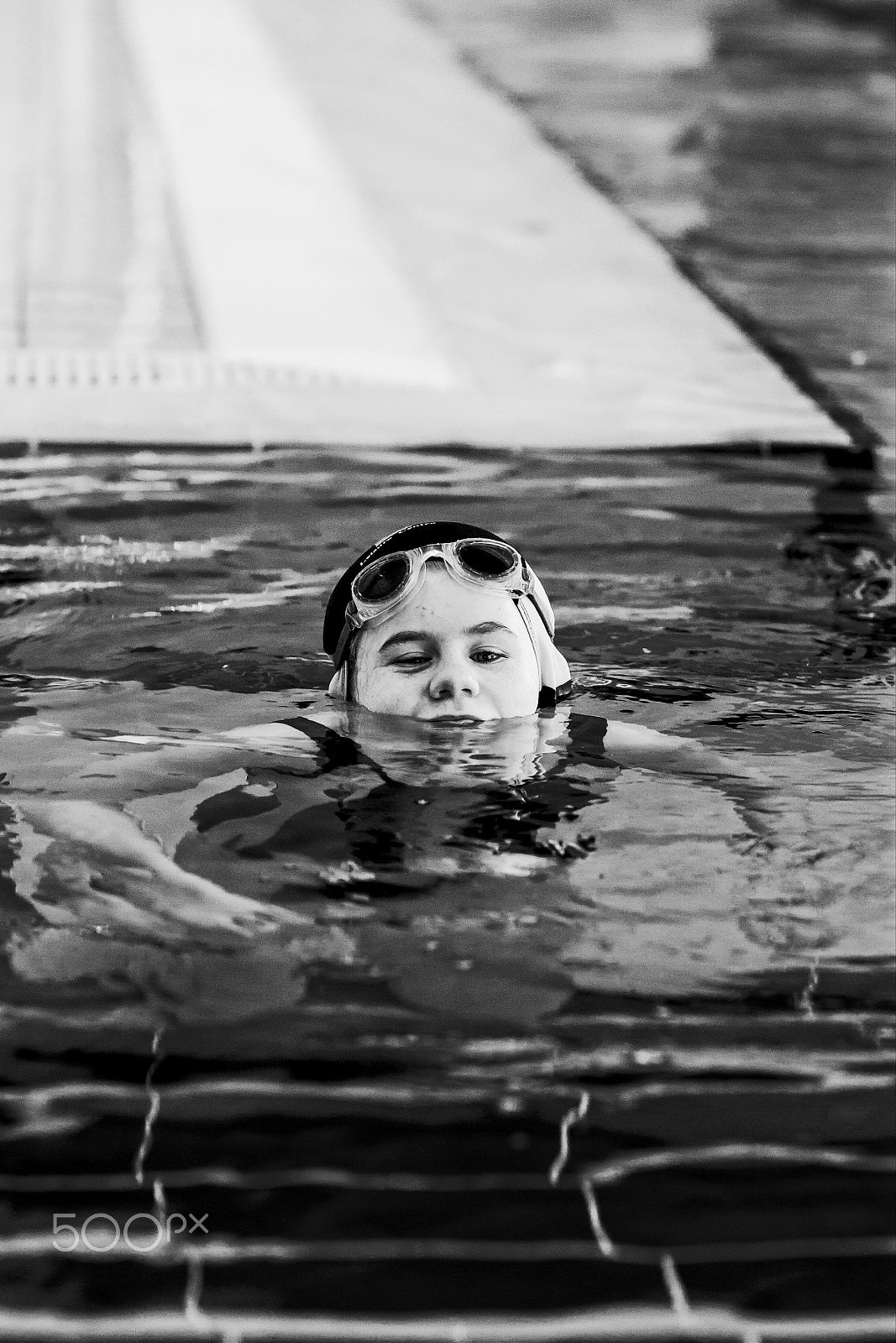 Canon EOS-1D Mark IV sample photo. Learning to swim photography