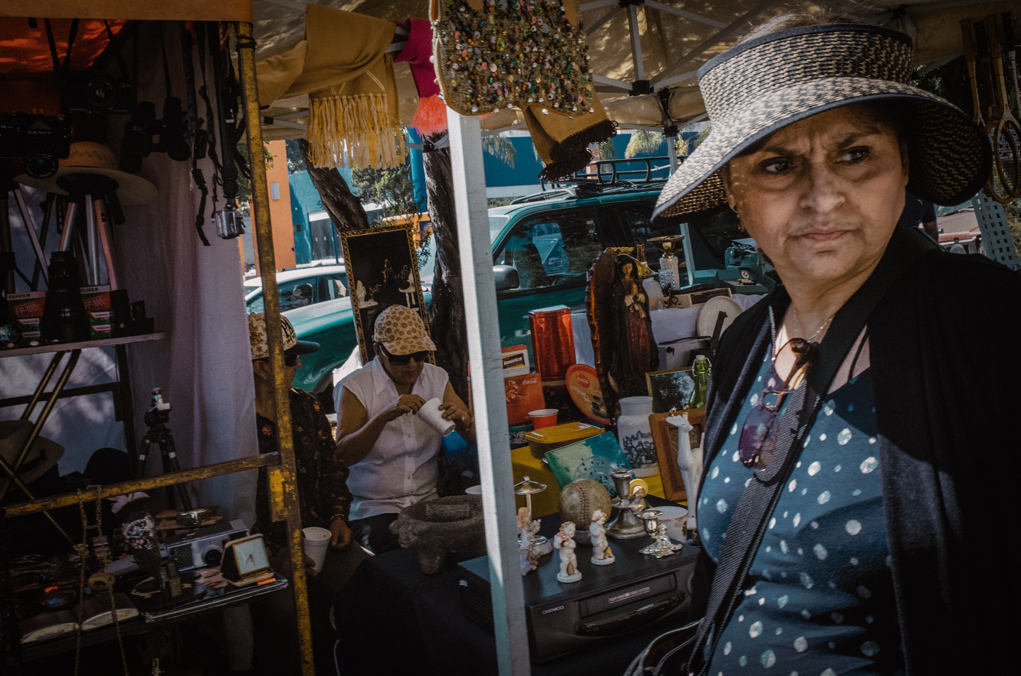 Ricoh GR II + GR Lens sample photo. Critical eye. santa tere flea market. guadalajara, mexico. 2017. photography