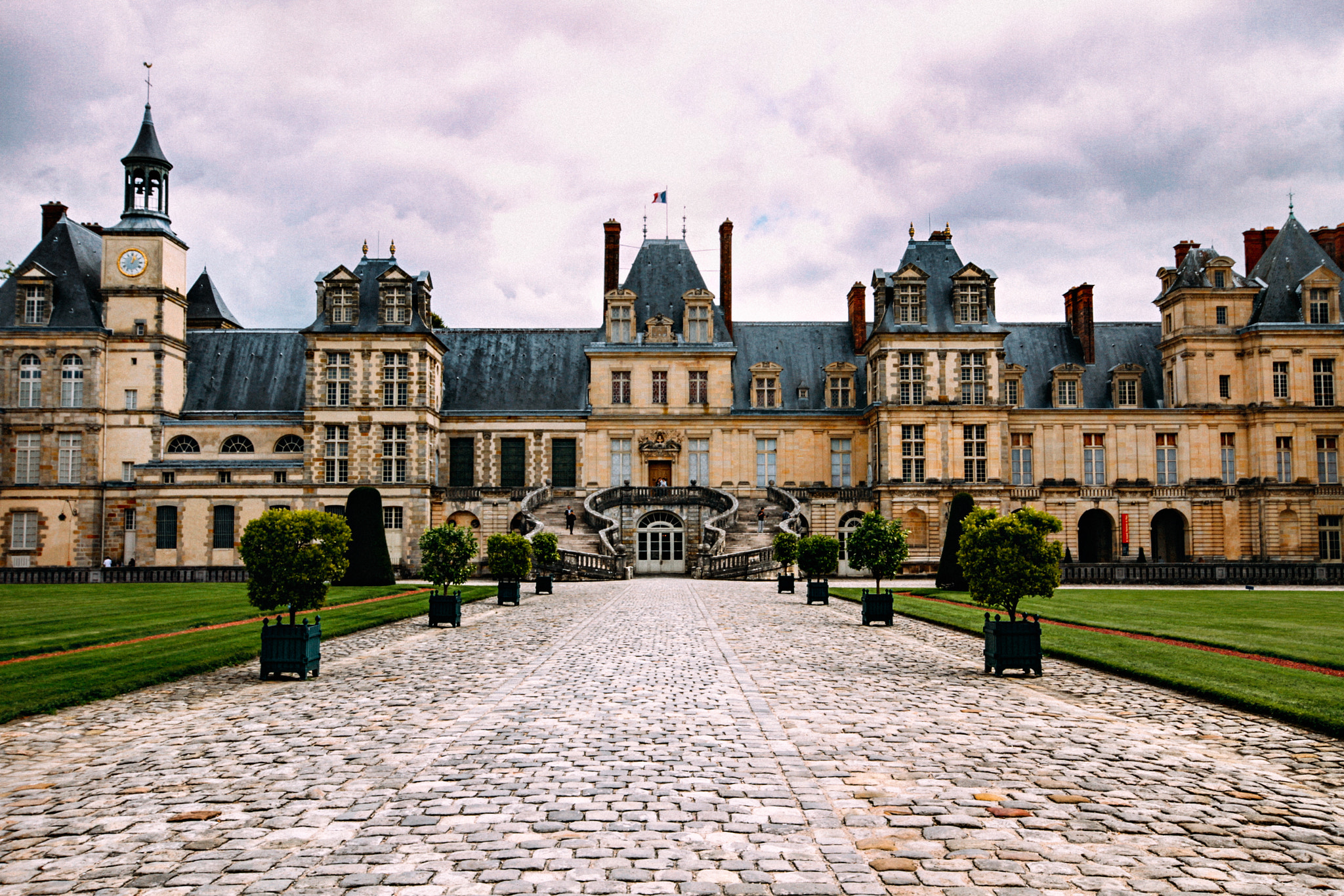 Canon EOS 7D + Sigma 10-20mm F4-5.6 EX DC HSM sample photo. Chateau de fontainebleau  2011! photography