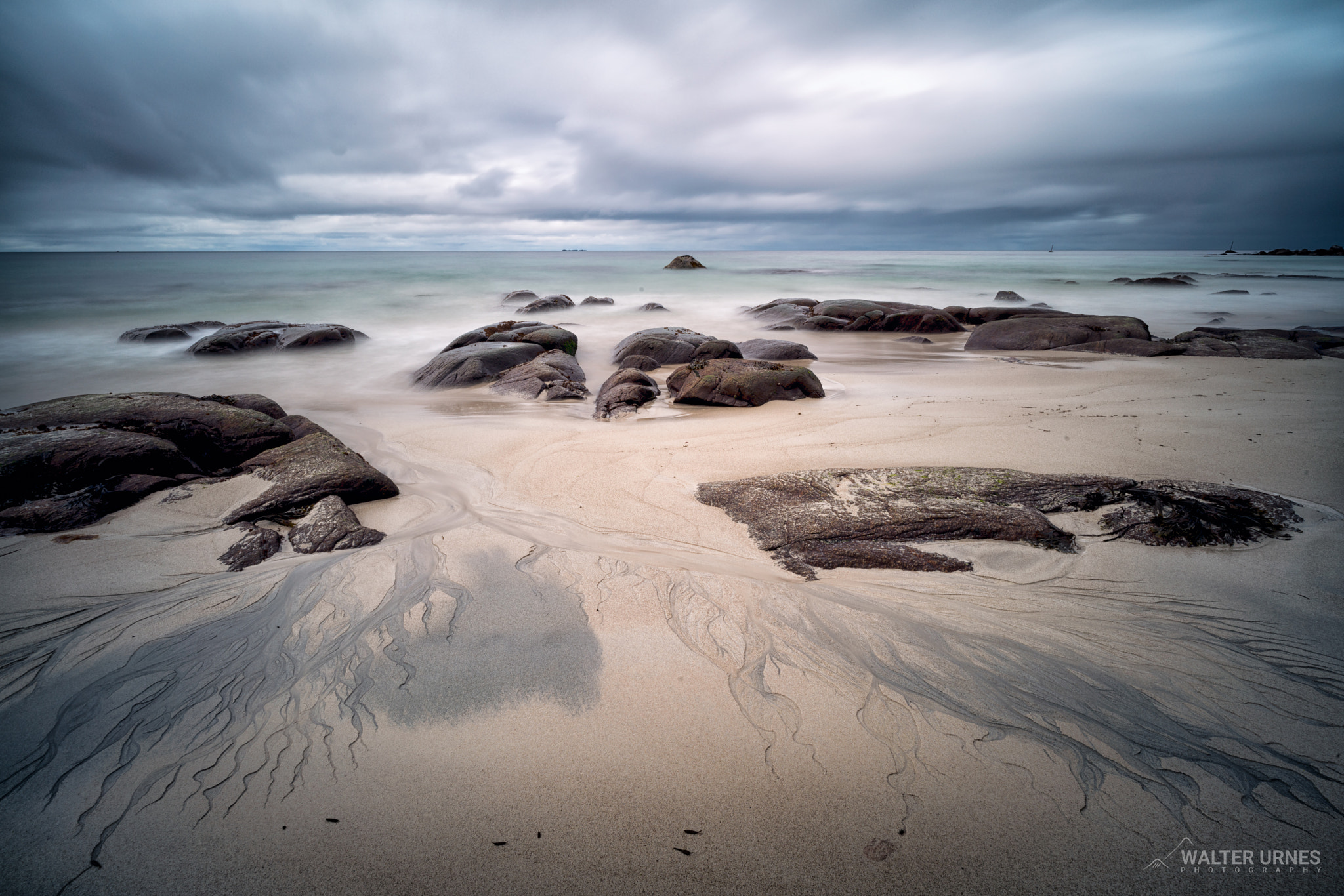 Sony a7R II + ZEISS Batis 18mm F2.8 sample photo. Vikten, lofoten. photography