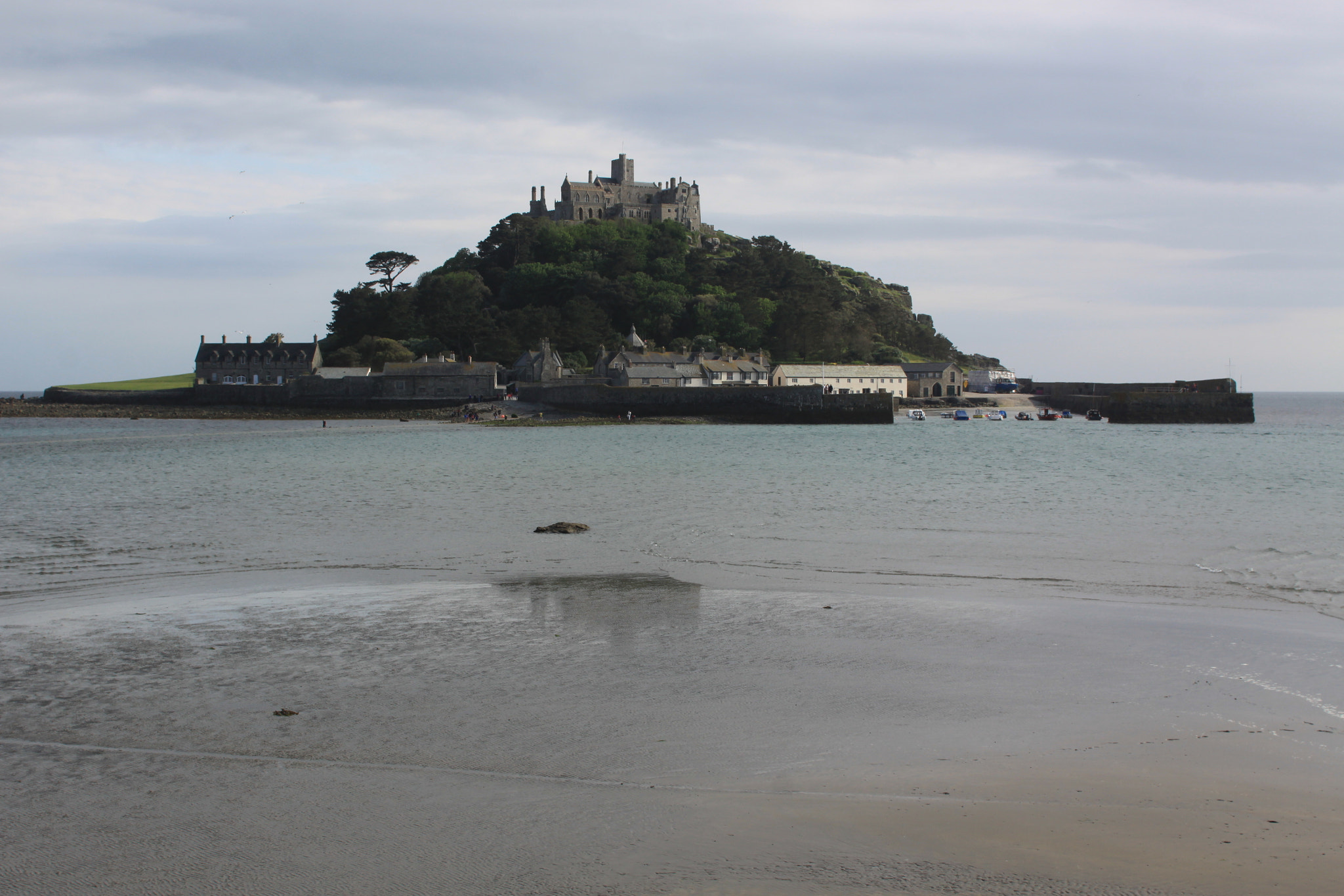 Canon EF 20-35mm F3.5-4.5 USM sample photo. St. michael's mount in england photography