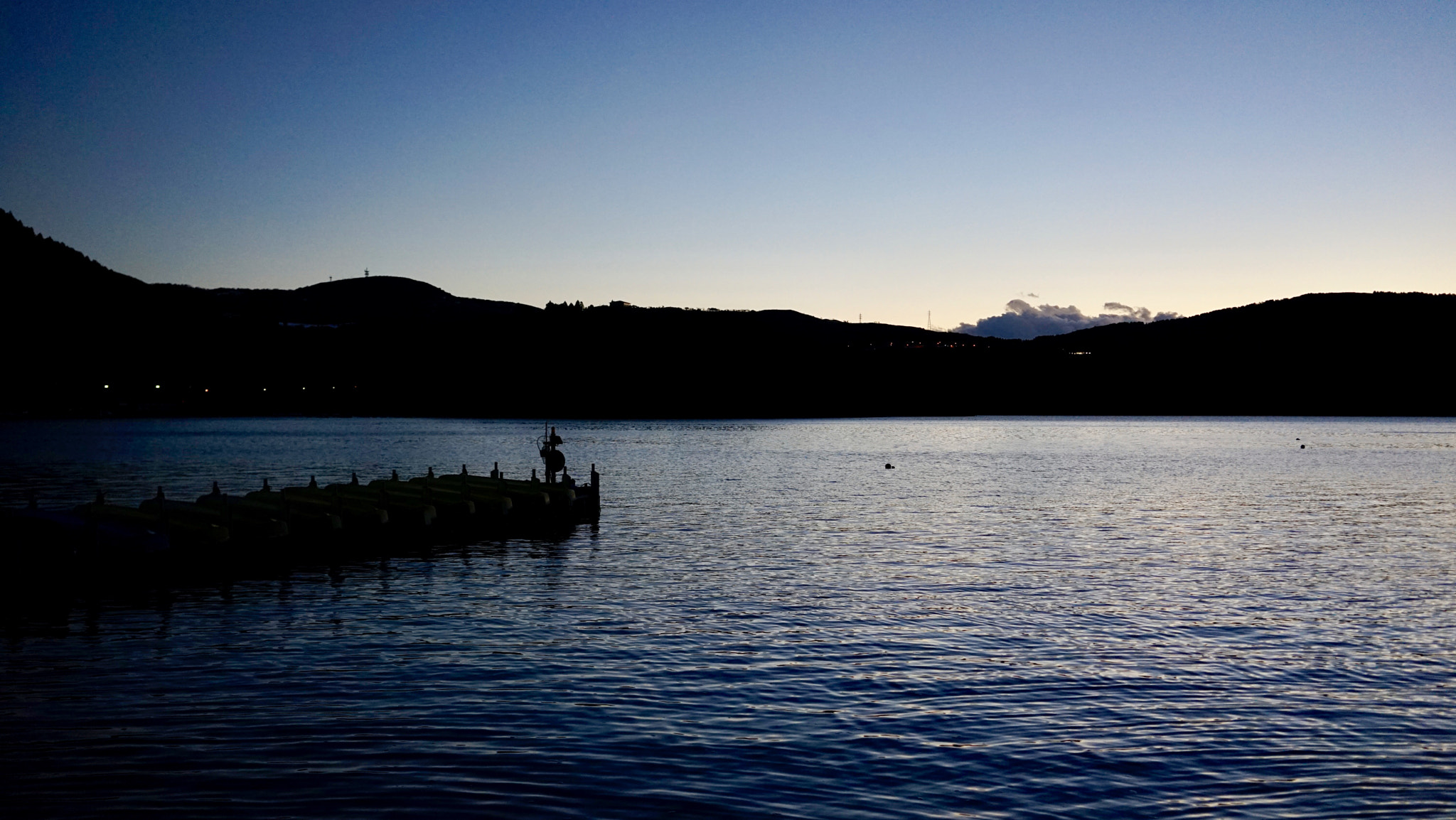 Sony Sonnar T* FE 35mm F2.8 ZA sample photo. Love the peaceful night in hakone, japan. photography