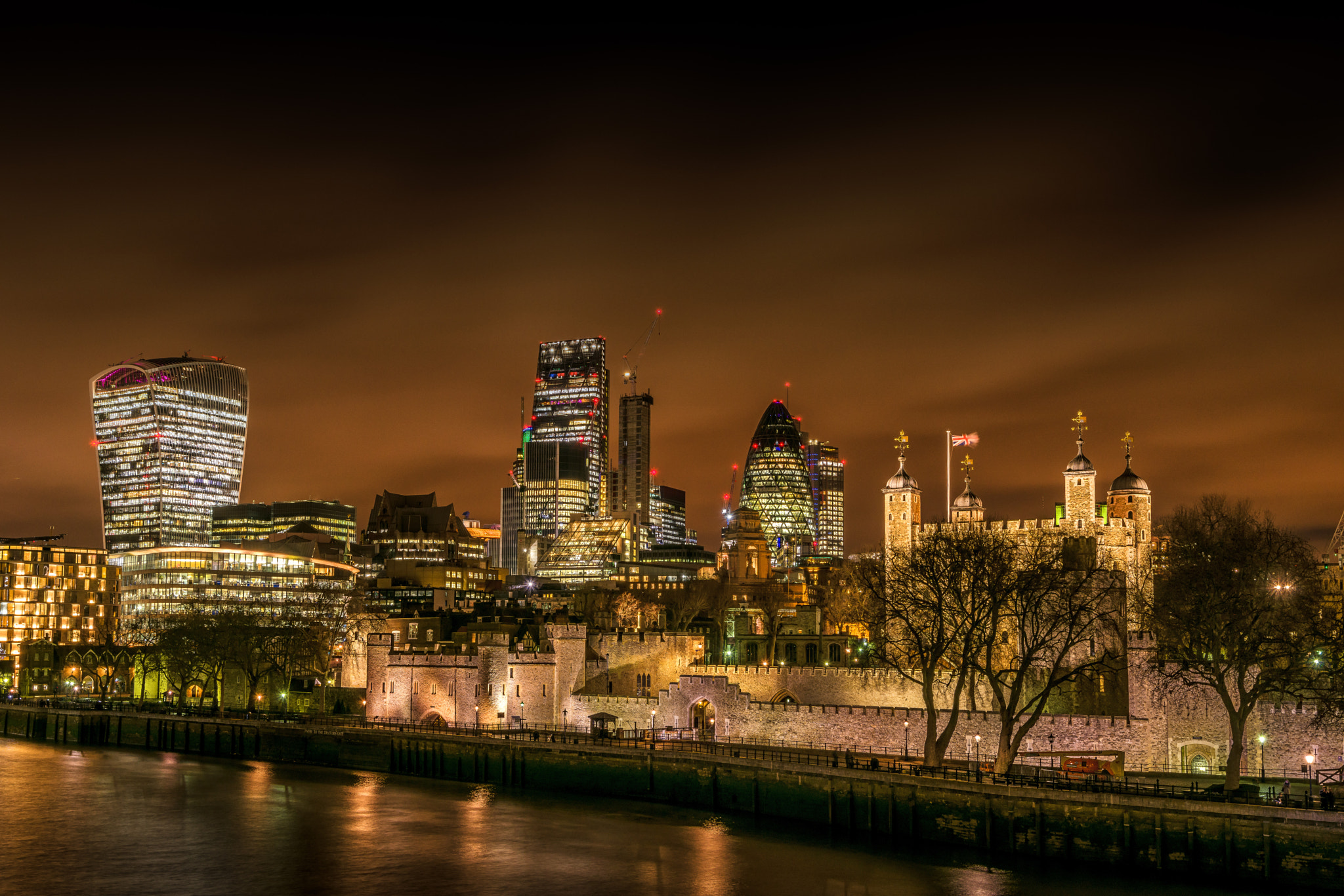 Nikon D810 sample photo. The city and the london tower photography