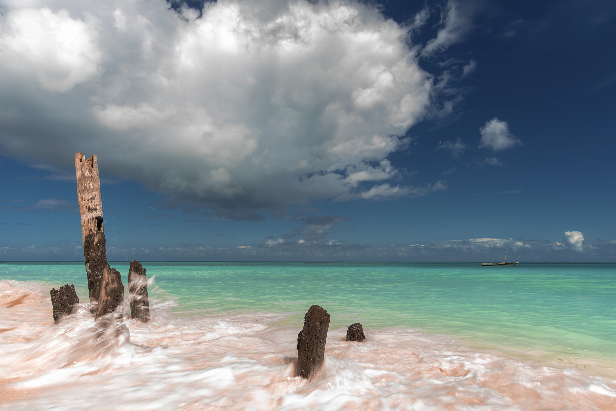 Nikon D750 + Nikon AF-S Nikkor 20mm F1.8G ED sample photo. Zanzibar nungwi photography
