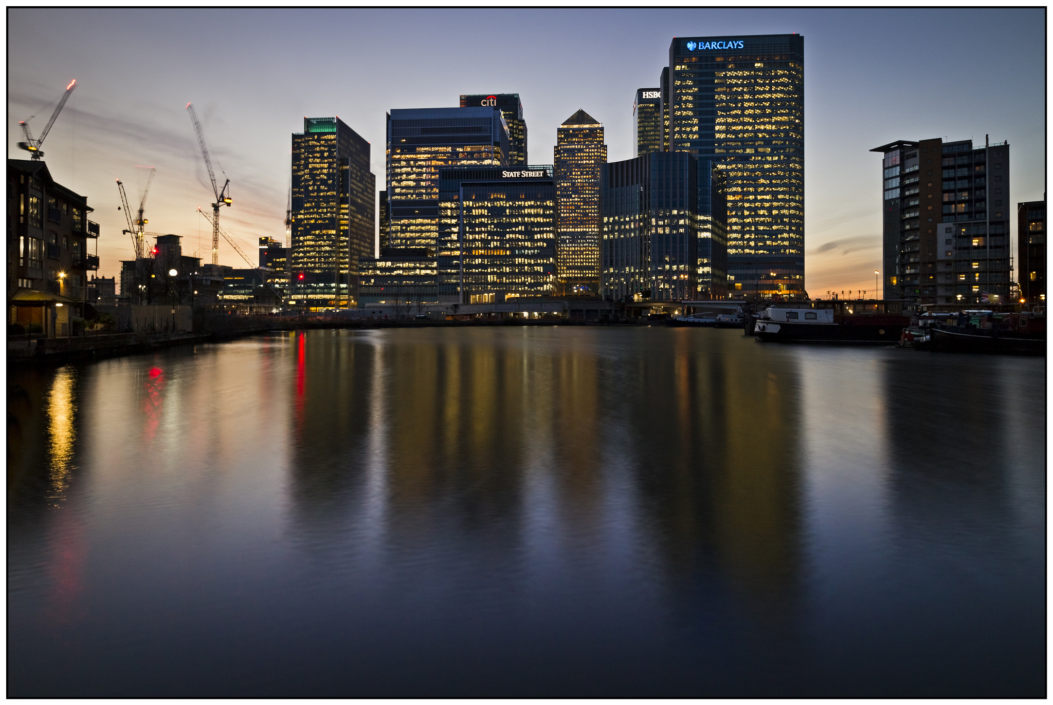 Canon EOS M + Canon EF-M 11-22mm F4-5.6 IS STM sample photo. Sunset, canary wharf, docklands, london. photography
