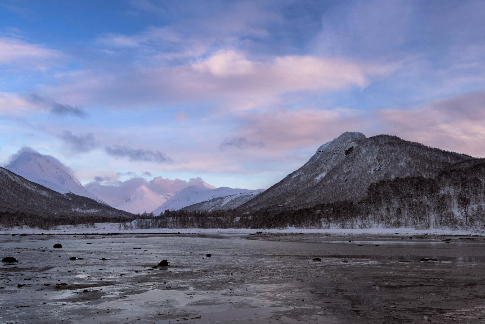 Nikon AF-S Nikkor 16-35mm F4G ED VR sample photo. Late sunset photography