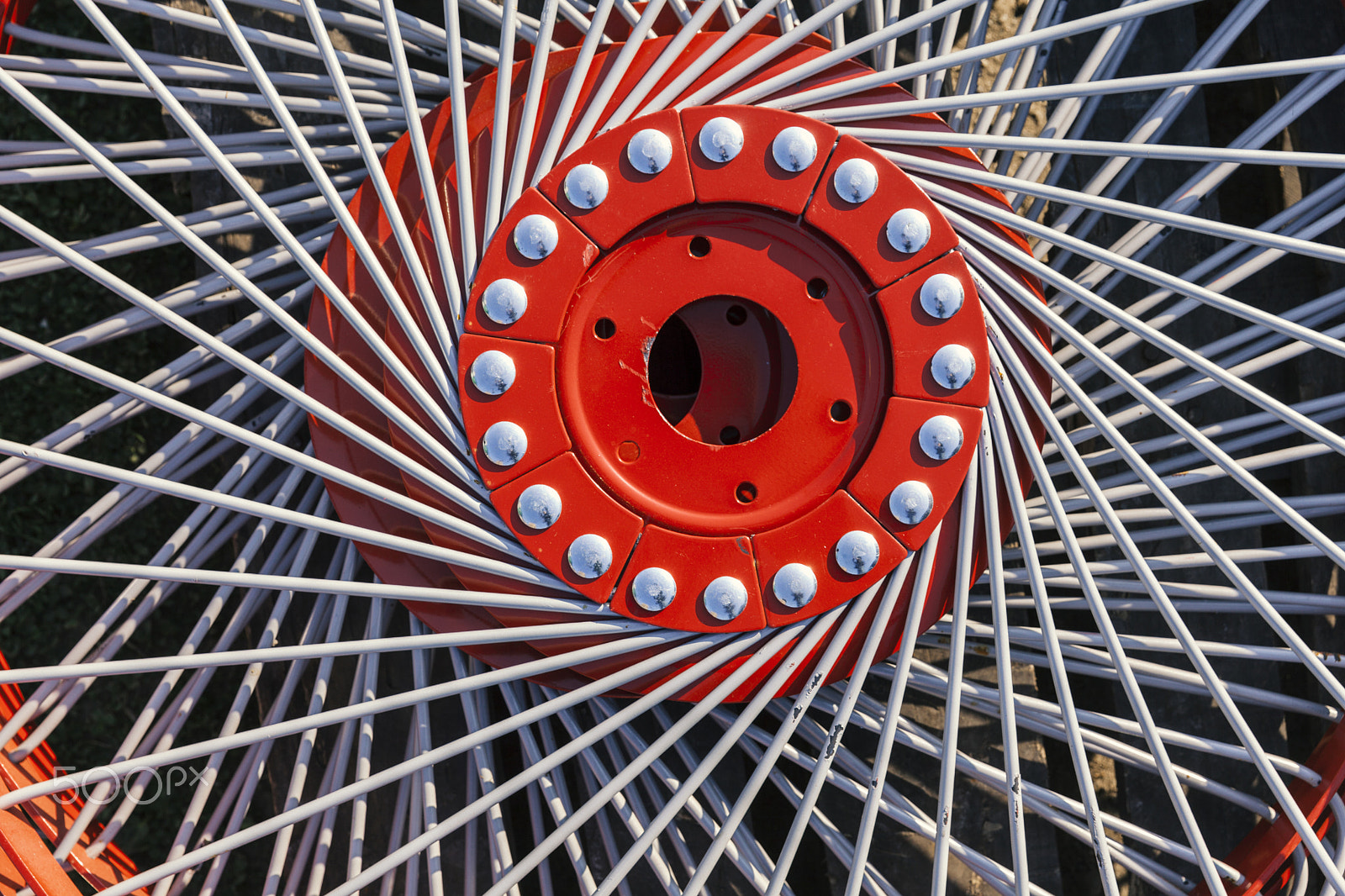 Canon EF 24-70mm F2.8L II USM sample photo. Abstract wires castor background, close up photography