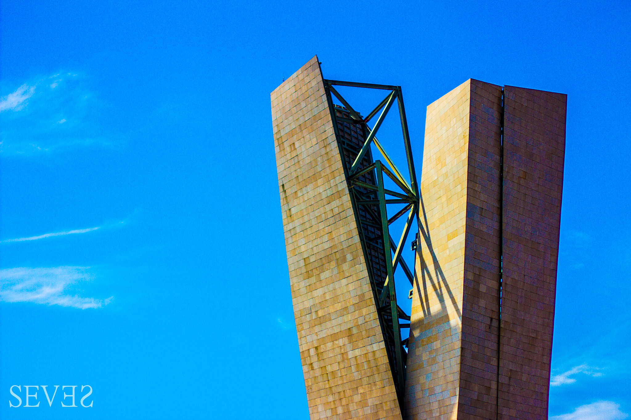 Canon EOS 7D sample photo. Building bilbao  photography