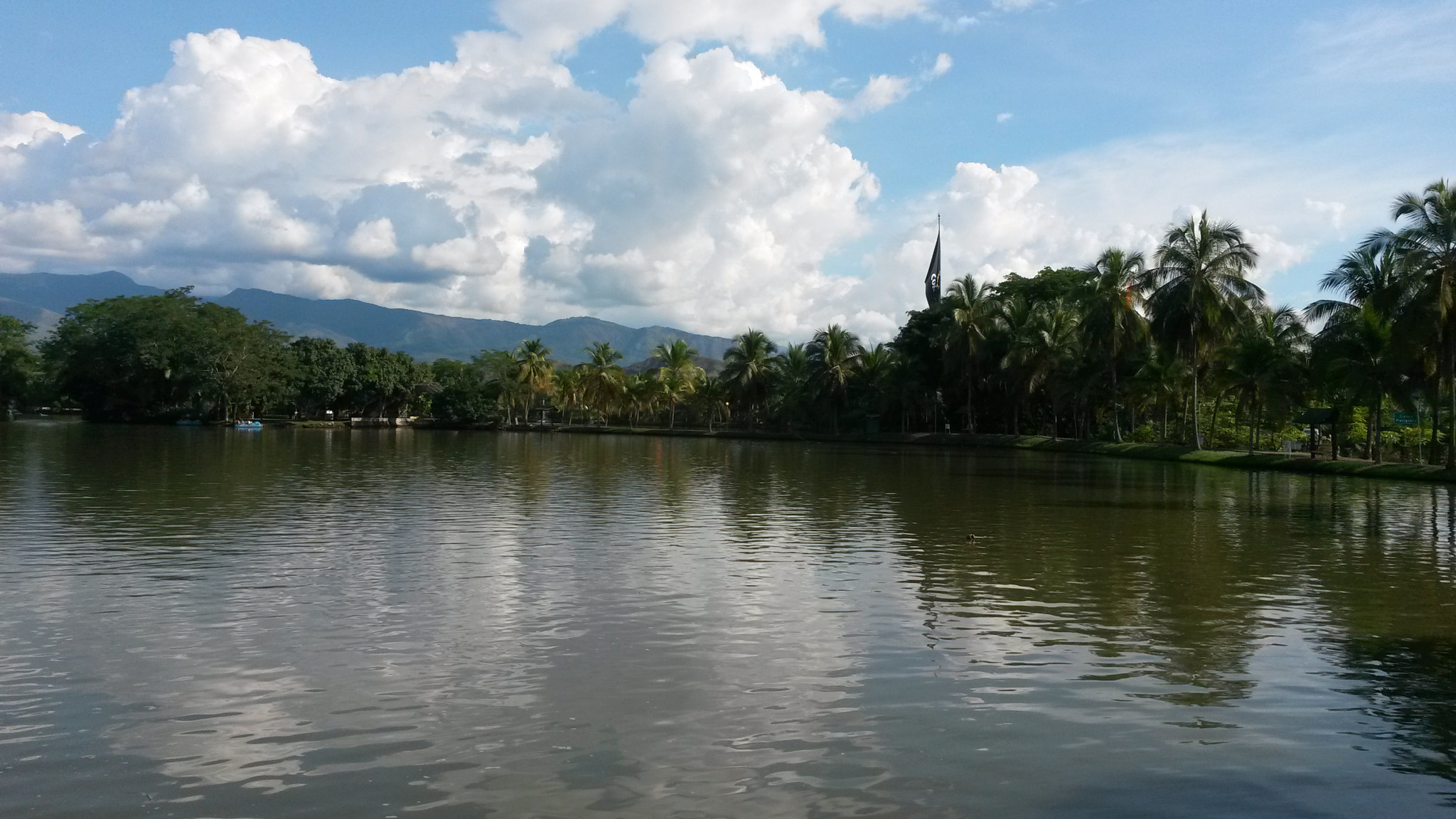 Samsung Galaxy S4 Active sample photo. Lago photography