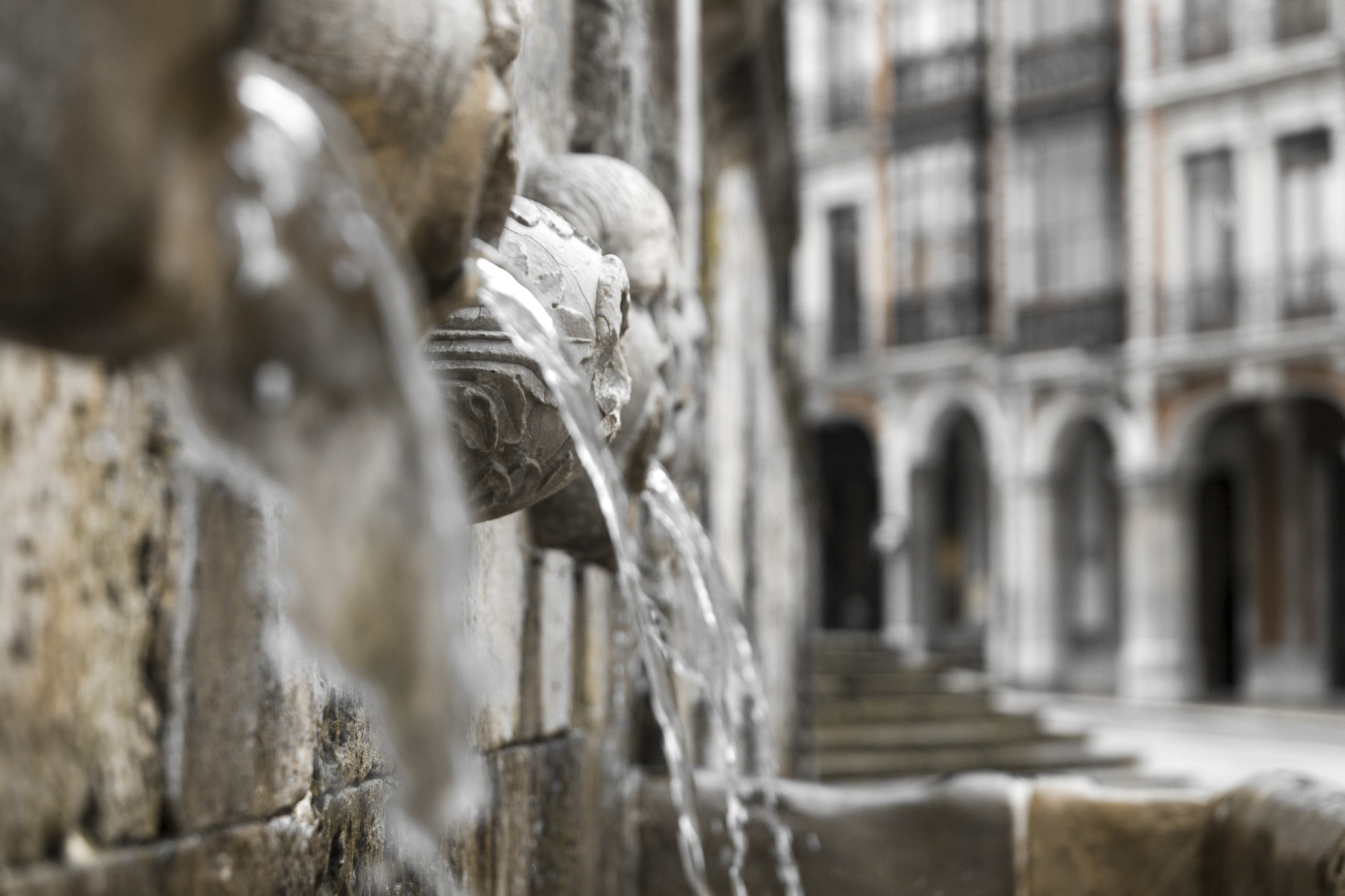 Canon EOS 5D Mark II + Canon EF 70-200mm F2.8L USM sample photo. The water pipes of avilés photography