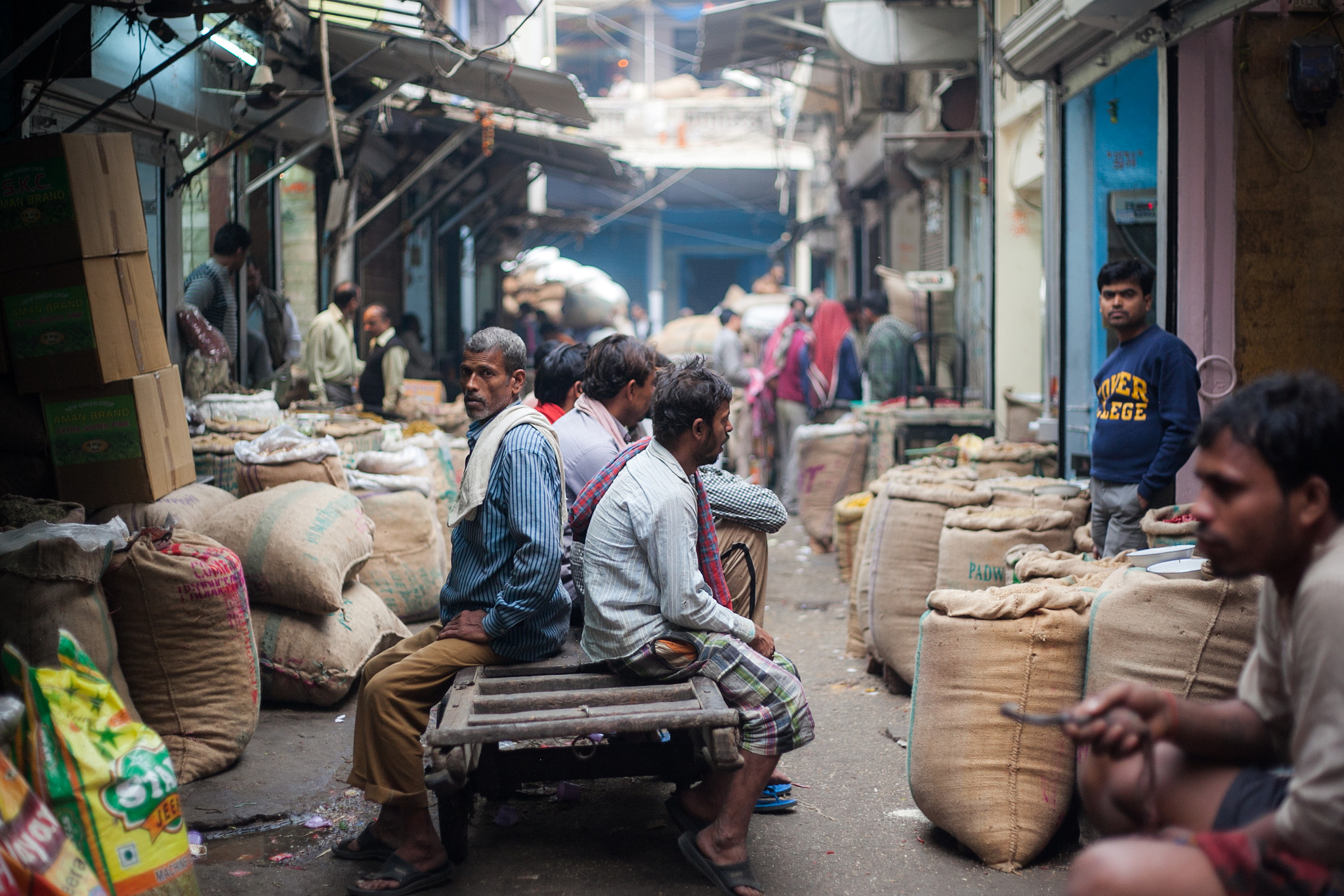 Canon EF 50mm F1.8 II sample photo. Spice market photography