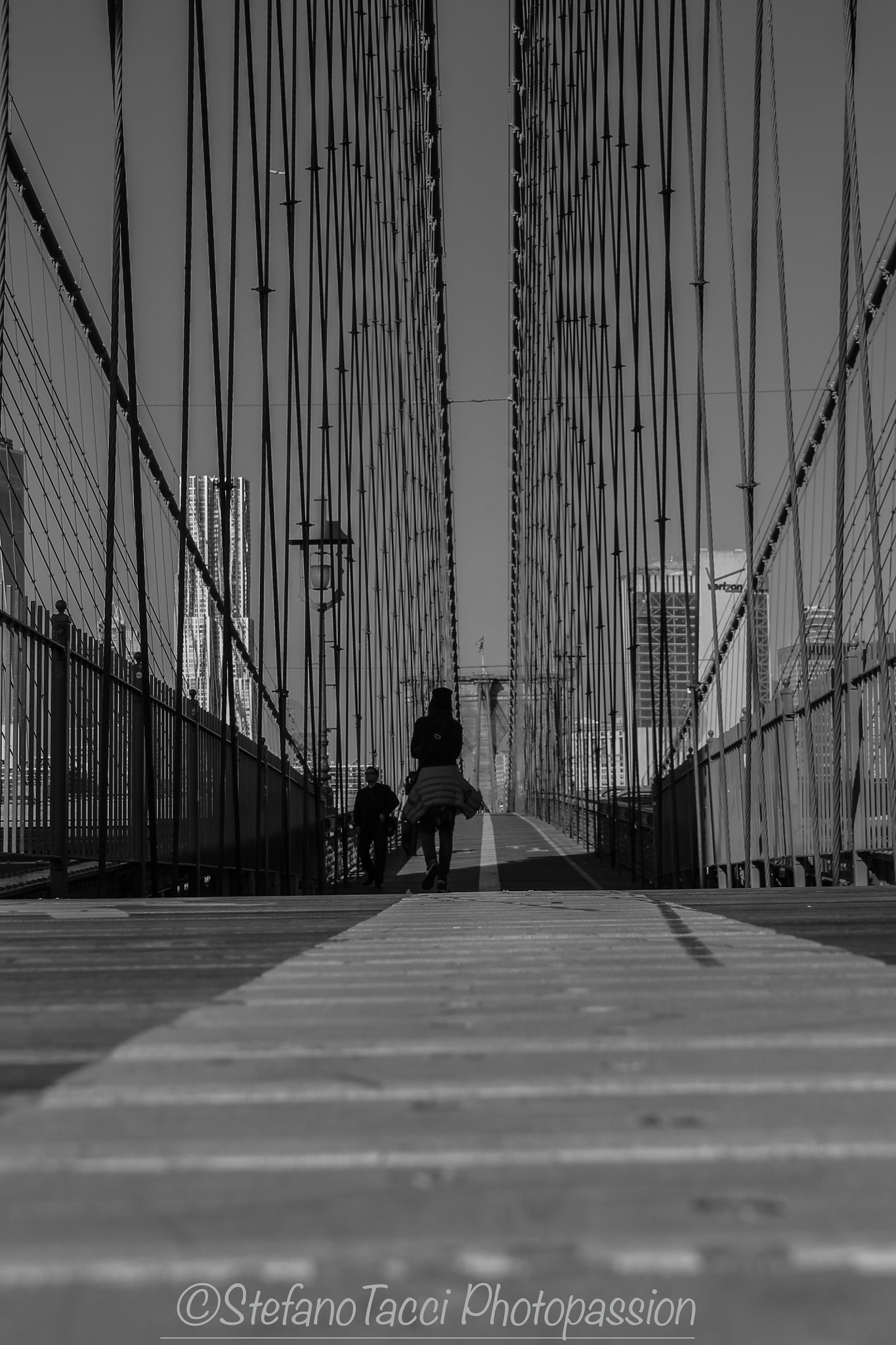 Canon EOS 1100D (EOS Rebel T3 / EOS Kiss X50) + Sigma 18-200mm f/3.5-6.3 DC OS sample photo. ...brooklyn... photography