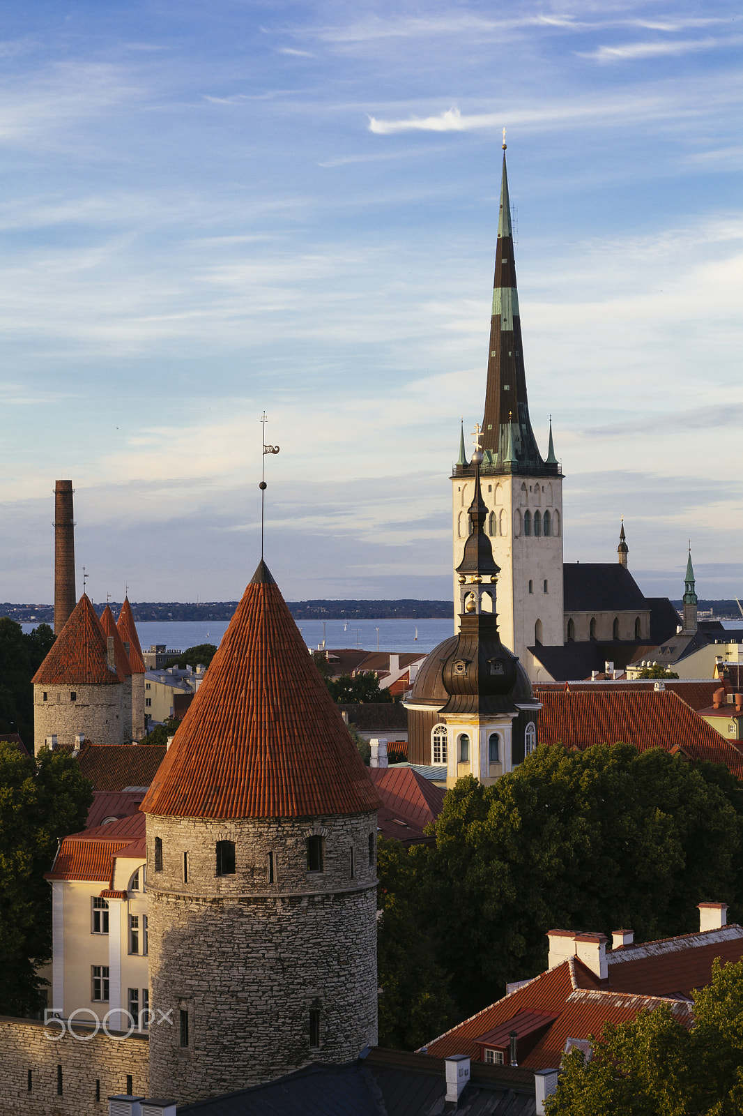 Tamron SP AF 17-50mm F2.8 XR Di II LD Aspherical (IF) sample photo. Tallin city view photography