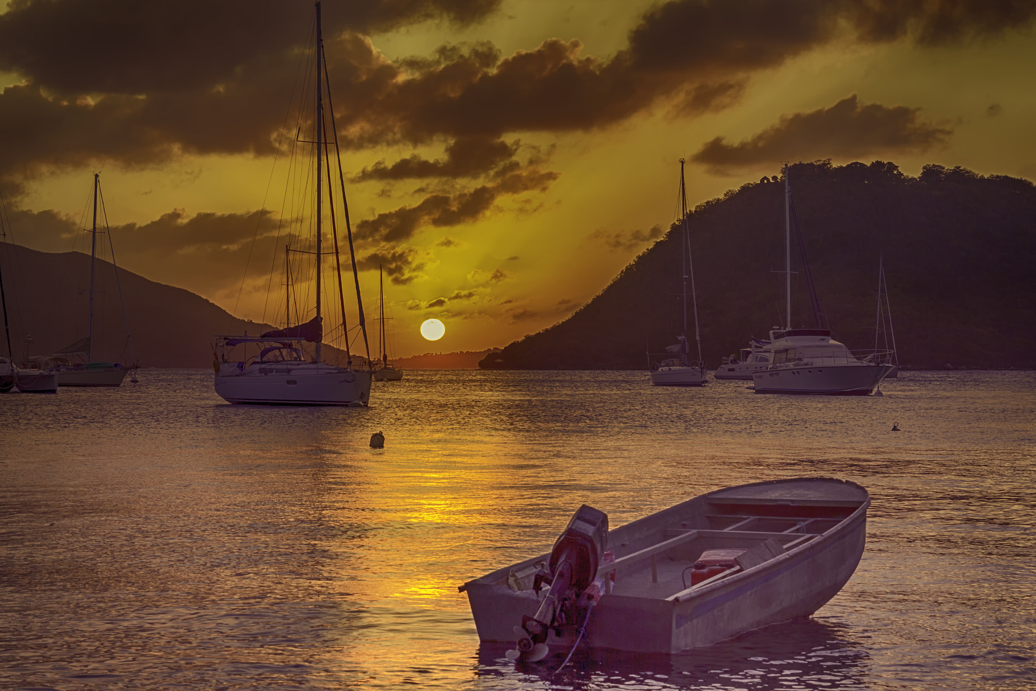 Canon EOS 550D (EOS Rebel T2i / EOS Kiss X4) sample photo. Sunset @ les saintes, guadeloupe photography