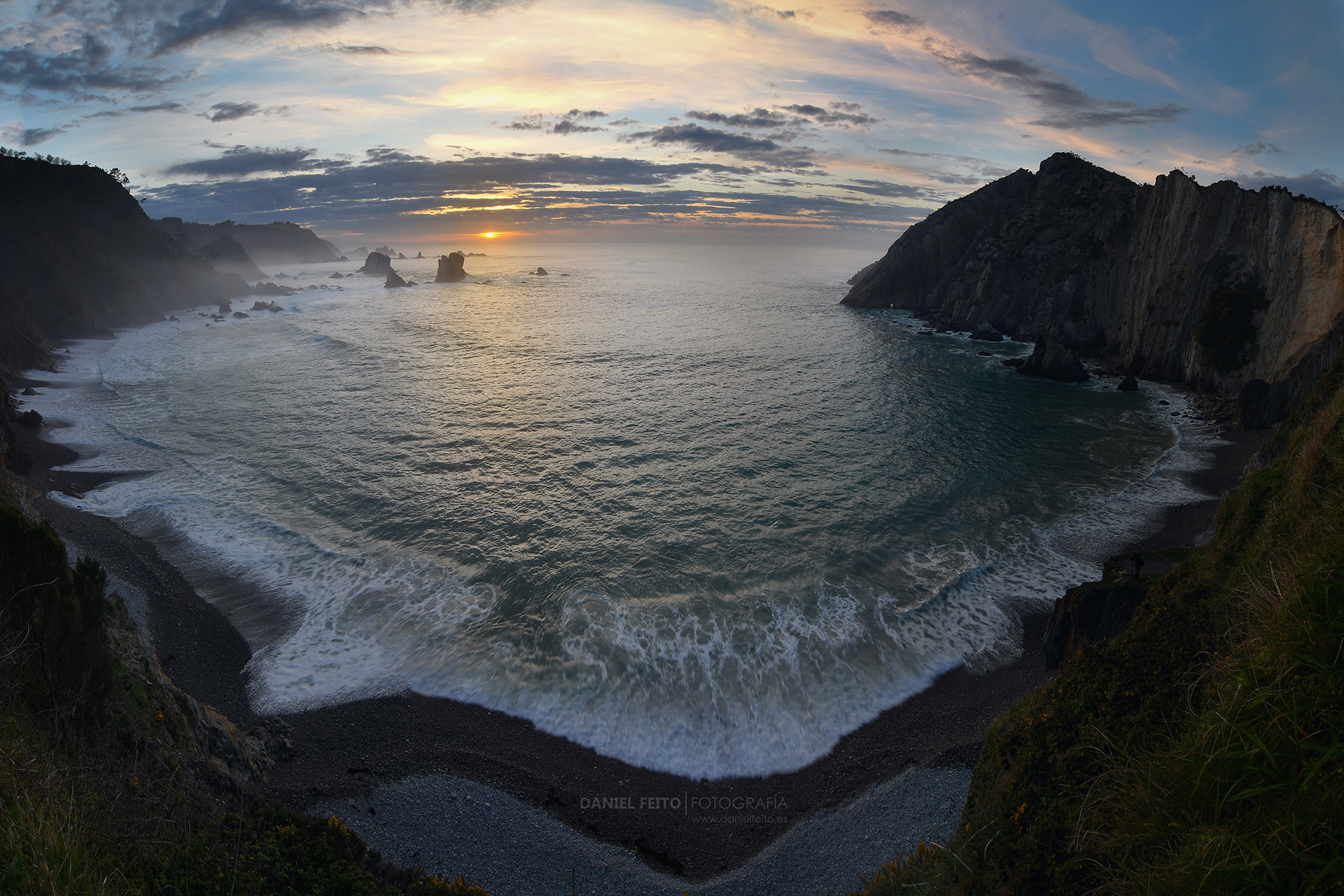 Tokina AT-X Pro 12-24mm F4 (IF) DX sample photo. Playa del silencio photography