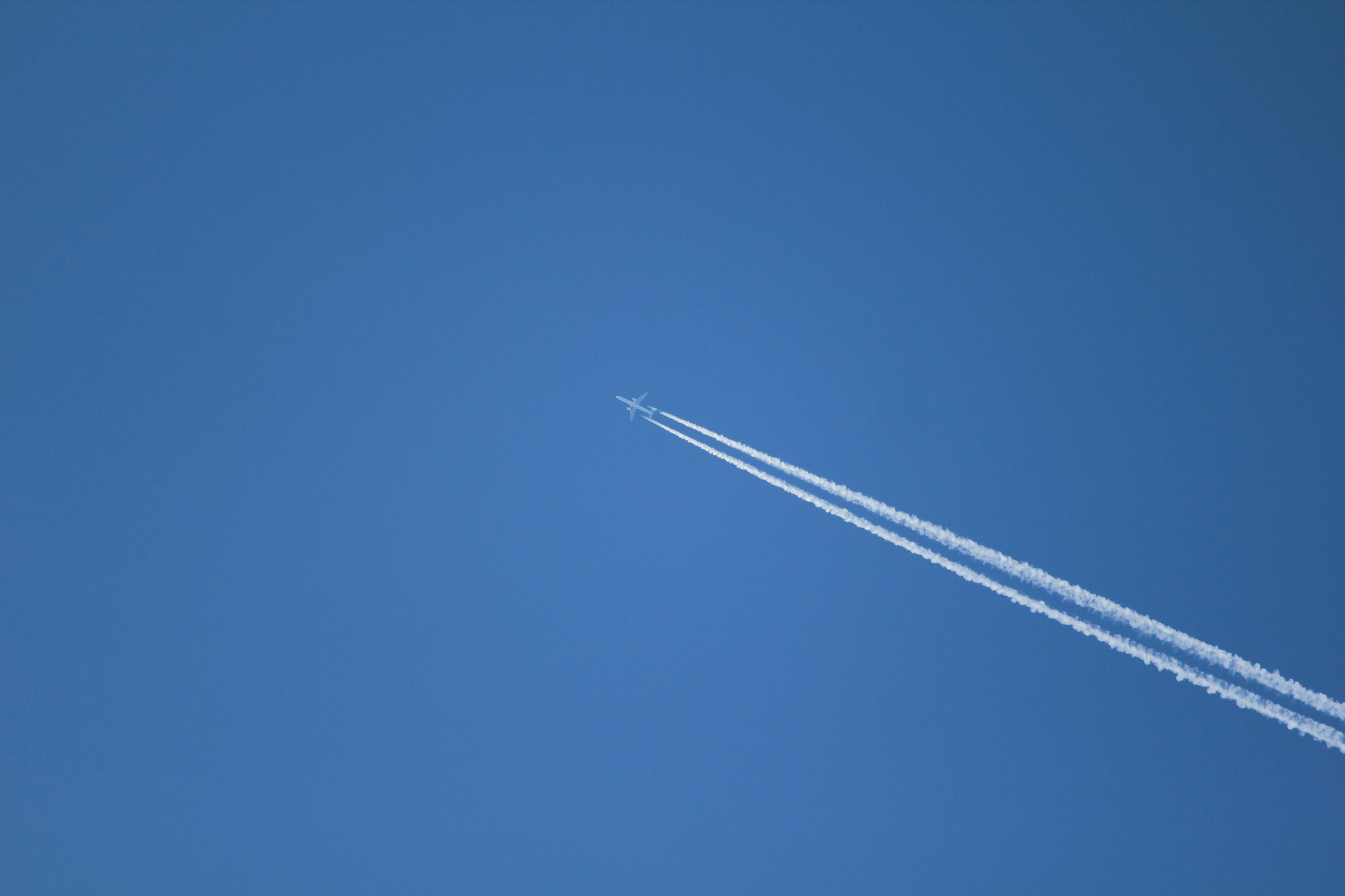 Canon EOS 550D (EOS Rebel T2i / EOS Kiss X4) + Canon EF 70-200mm F4L USM sample photo. Nice blue sky. photography