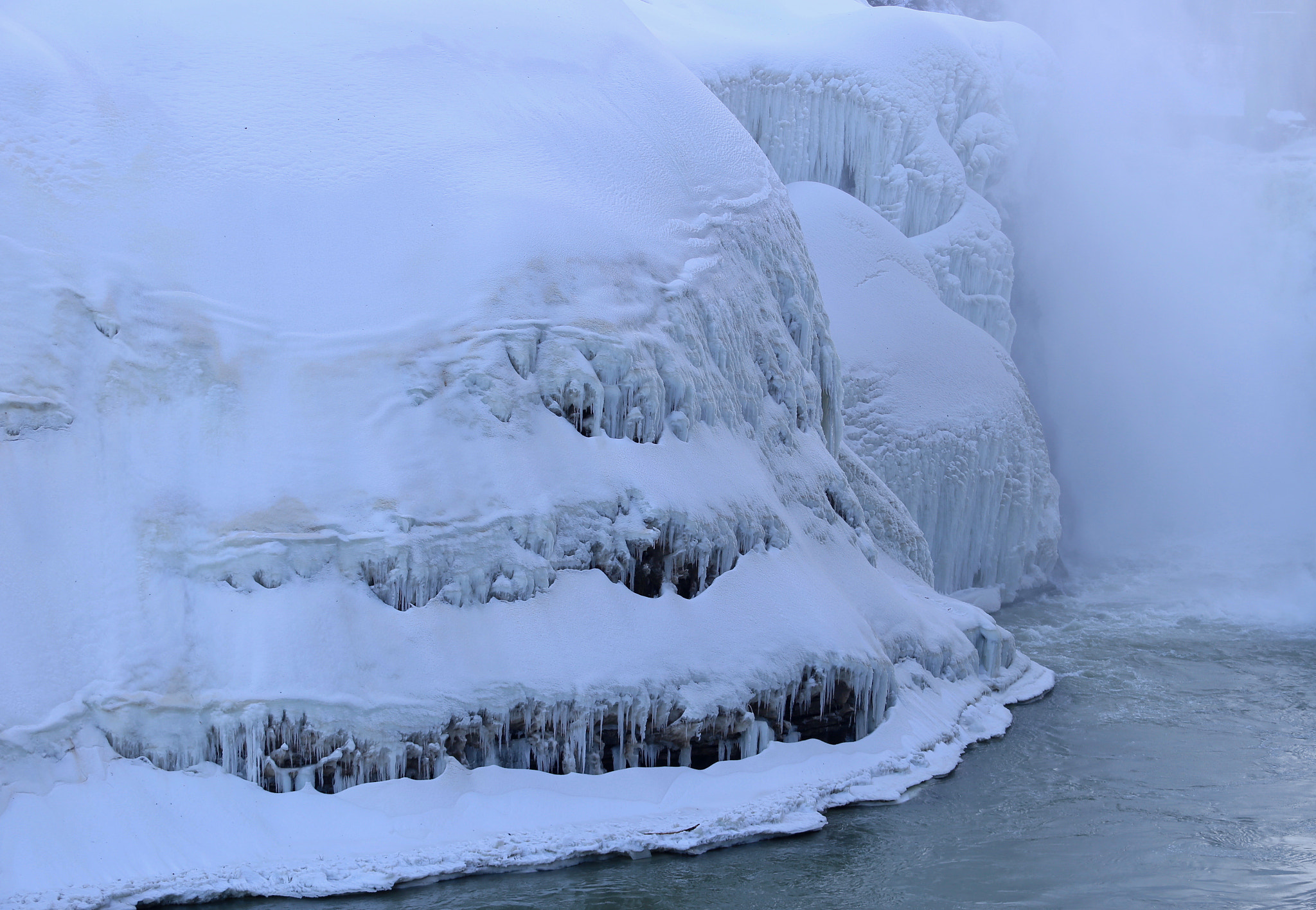 Canon EF 70-200mm F2.8L USM sample photo. Cold photography