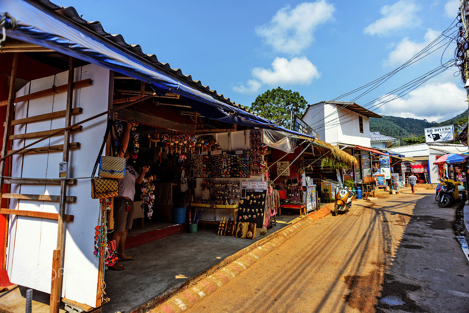 Nikon AF Nikkor 20mm F2.8D sample photo. Nek photography