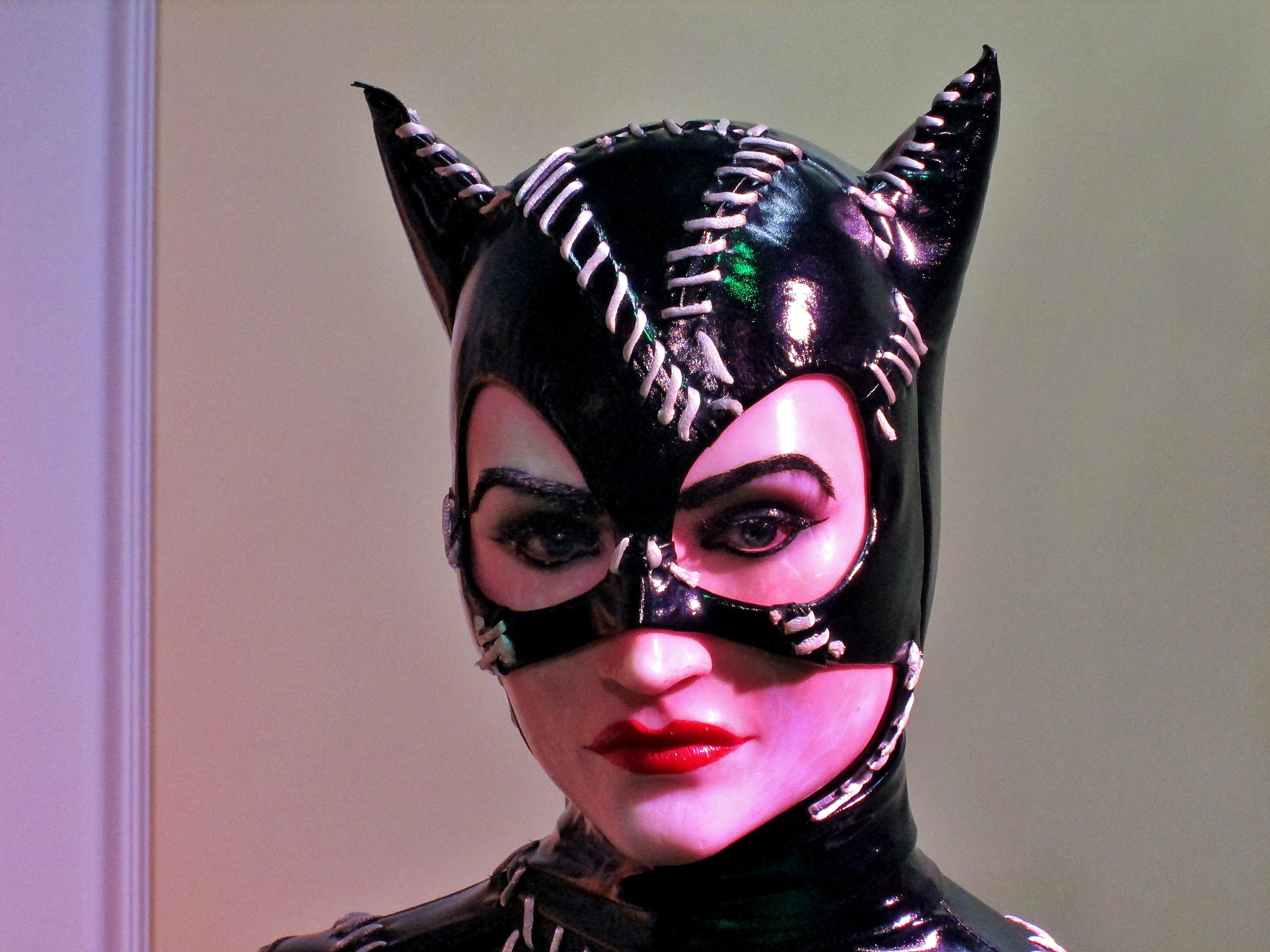 Canon PowerShot A3400 IS sample photo. Catwoman (dreamland - foz do iguaçu - brasil) photography