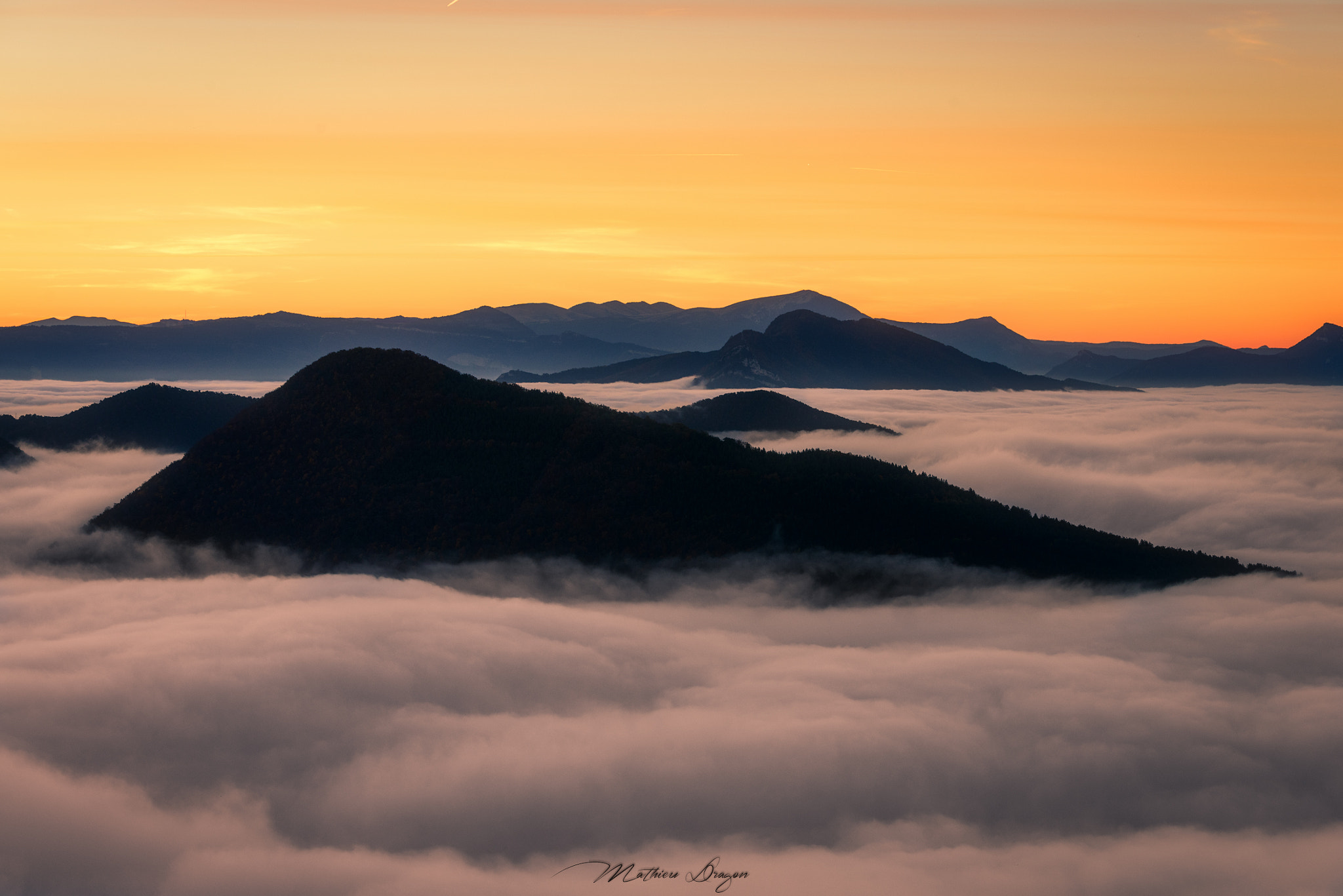 Nikon D800E + Sigma 70-200mm F2.8 EX DG OS HSM sample photo. Sea of clouds photography