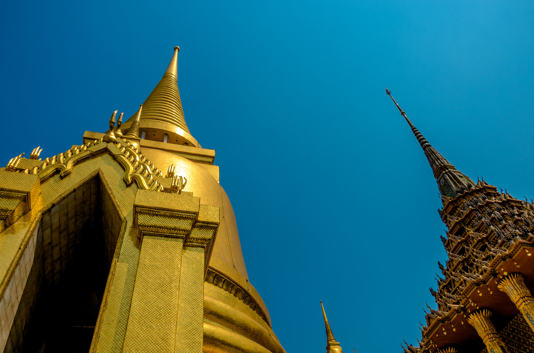 Pentax K-50 sample photo. Emerald buddha temple - bangkok photography