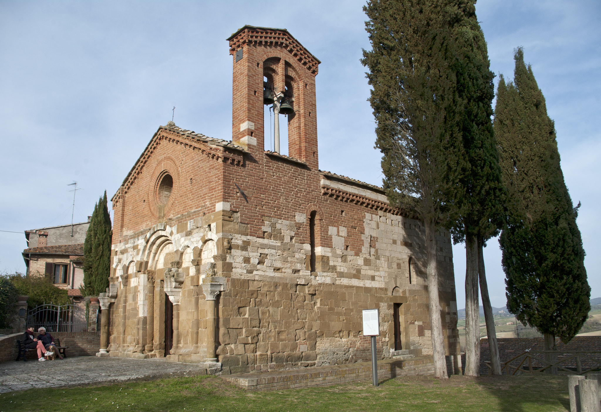 Pentax K20D + Pentax smc DA 18-55mm F3.5-5.6 AL sample photo. The old church still spry photography