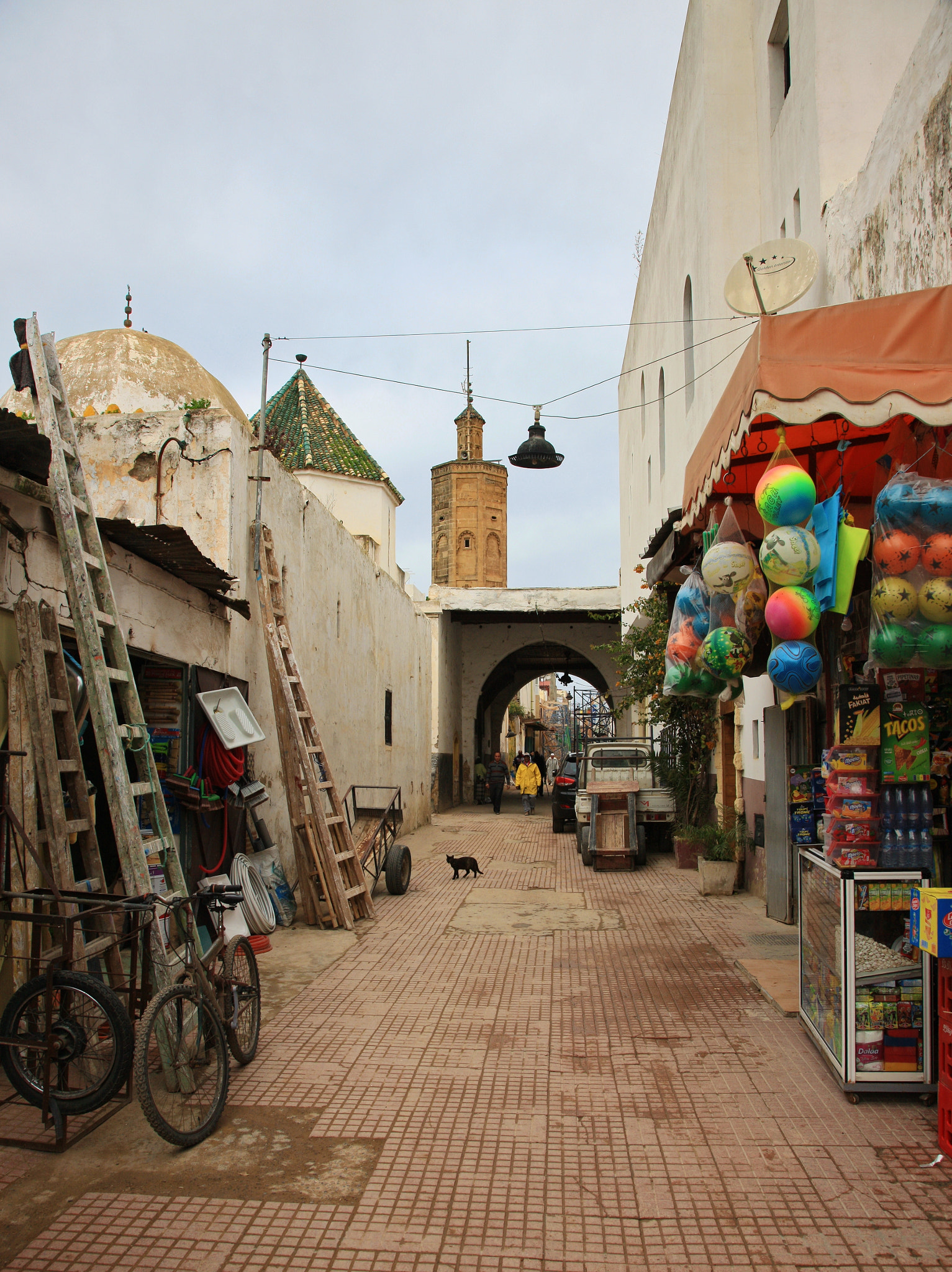Canon EOS-1Ds Mark III sample photo. Old town in rabat photography