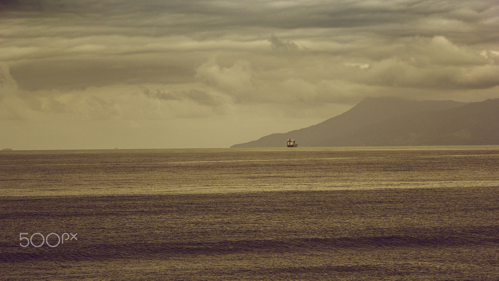 Canon EOS 60D sample photo. Fishing boat in the sea photography