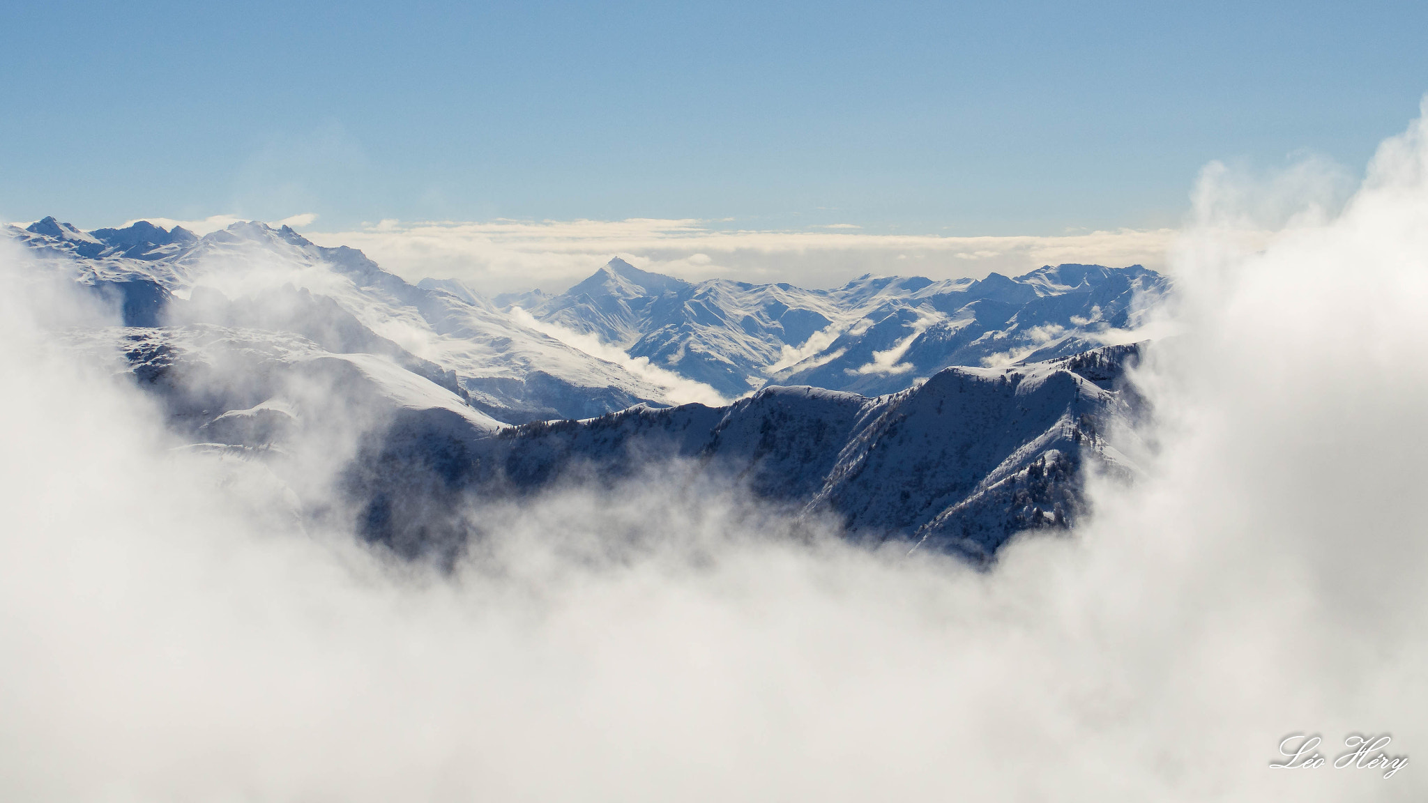 Olympus OM-D E-M5 sample photo. Mountain on the clouds photography