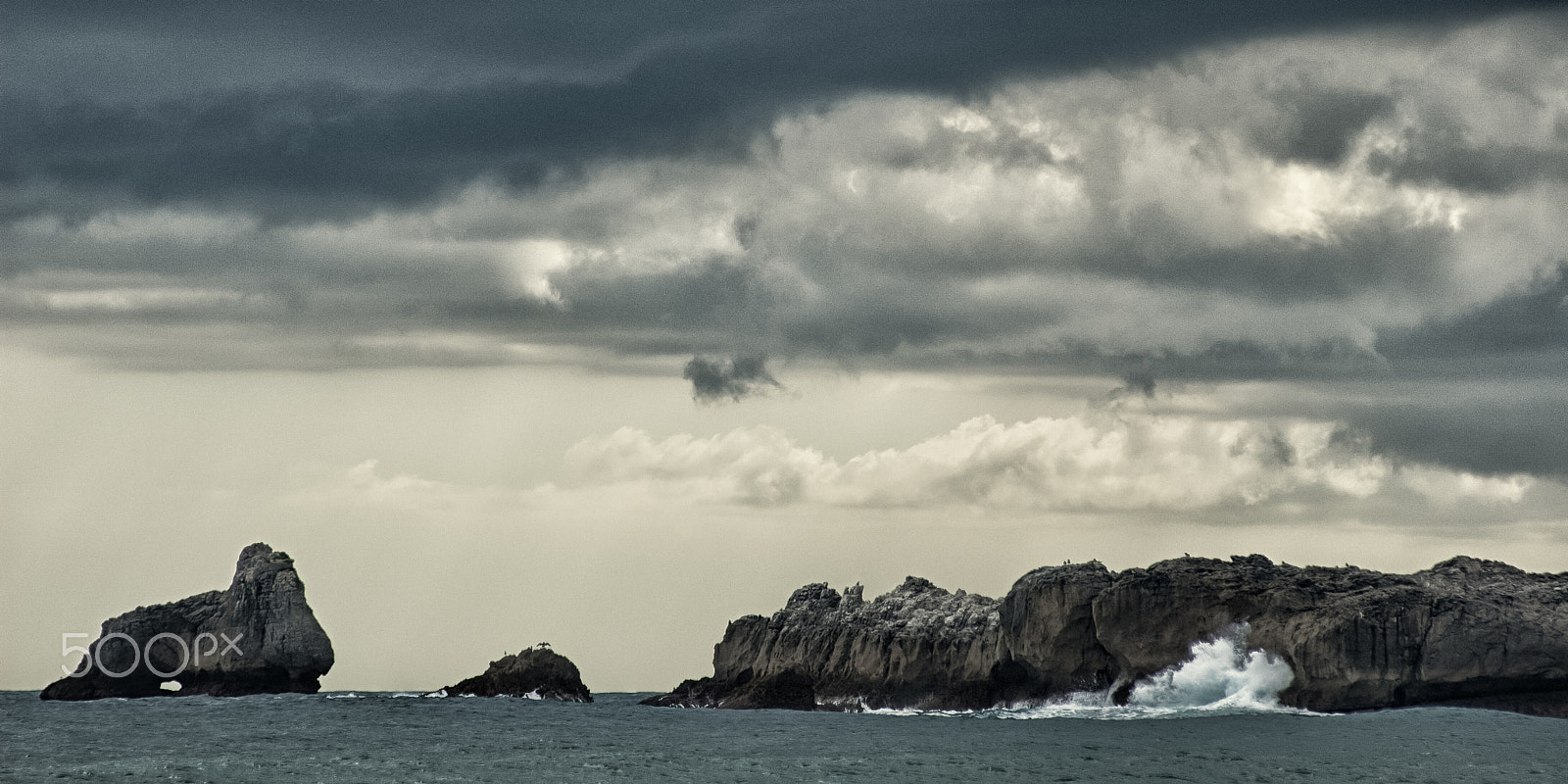 Nikon AF-Nikkor 80-200mm F2.8D ED sample photo. Islote de san pedro photography