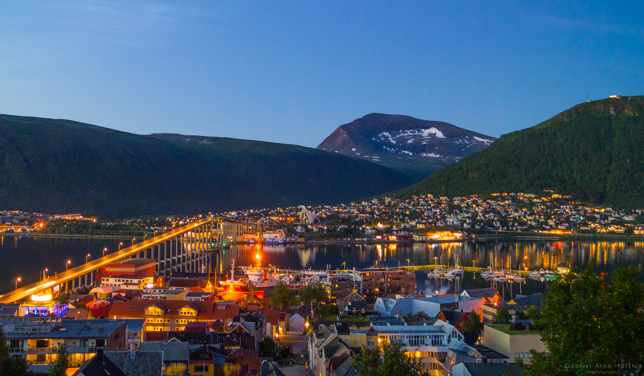Sony SLT-A35 sample photo. August night in tromsø photography