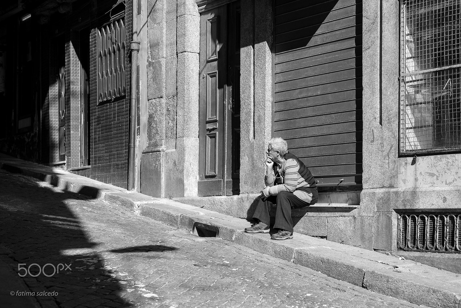 Leica Summilux-M 50mm F1.4 ASPH sample photo. Let us wait and see.... photography