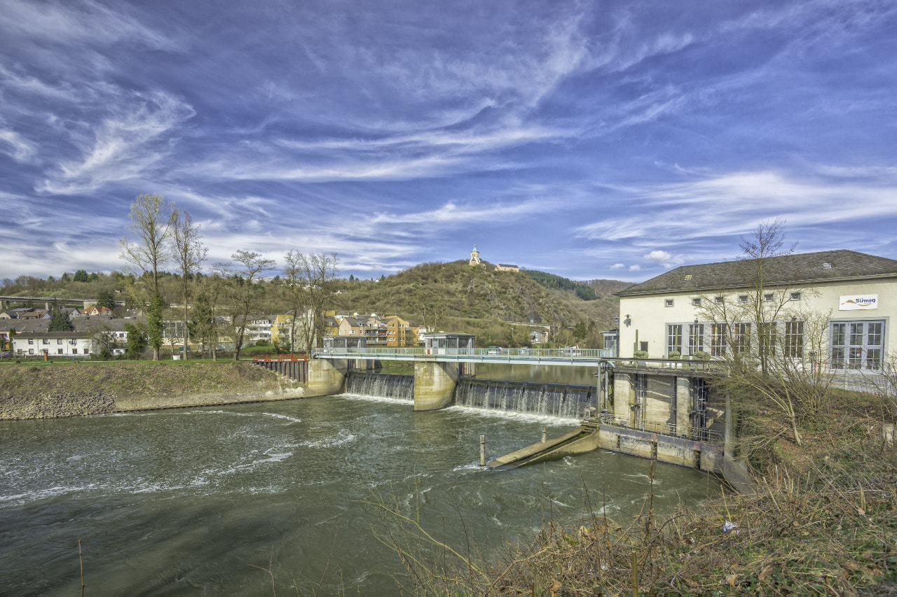 Nikon AF-S Nikkor 16-35mm F4G ED VR sample photo. Du siehst hier die staustufe in lahnstein und mit dieser wird auch energie erwirtschaftet. photography