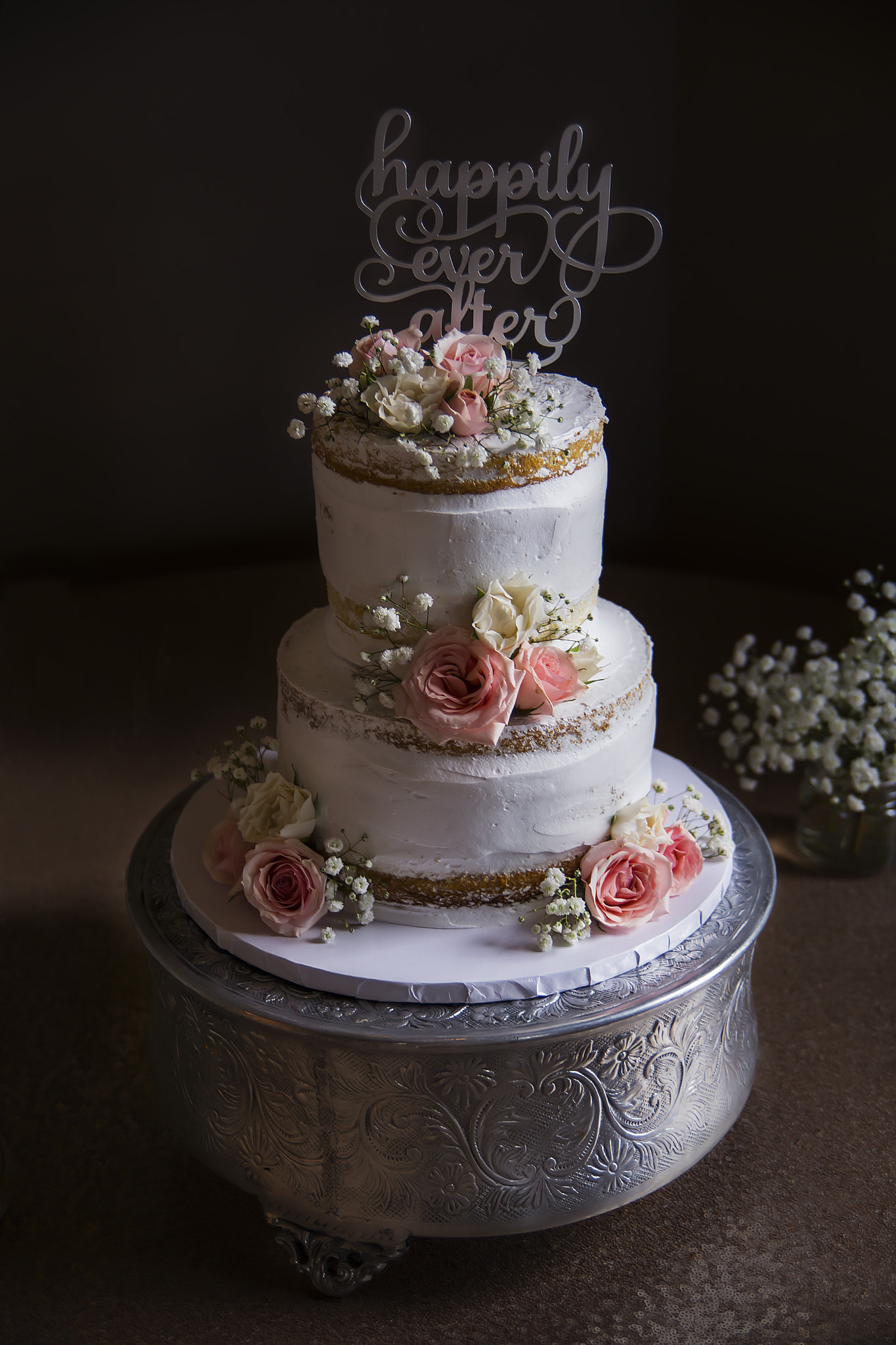 Nikon D7100 sample photo. Wedding cake on a dark table top photography