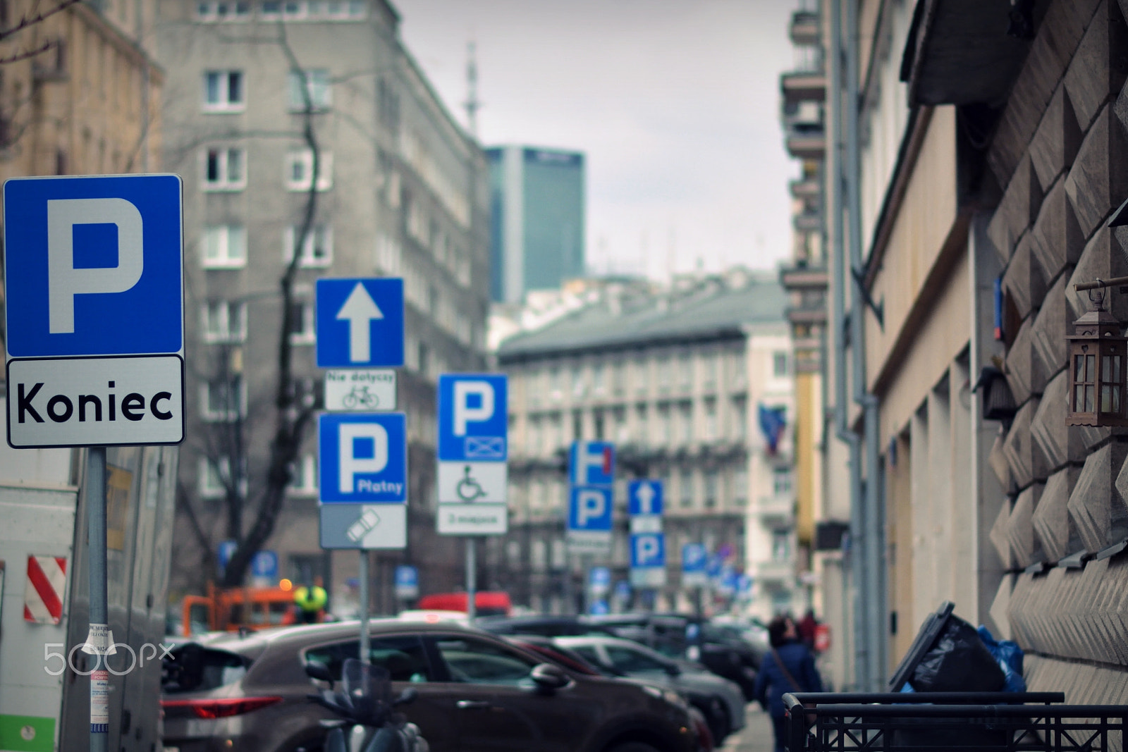 Nikon D7100 + Nikon AF-S Nikkor 85mm F1.8G sample photo. In case you don't know where to park your vehicle. photography