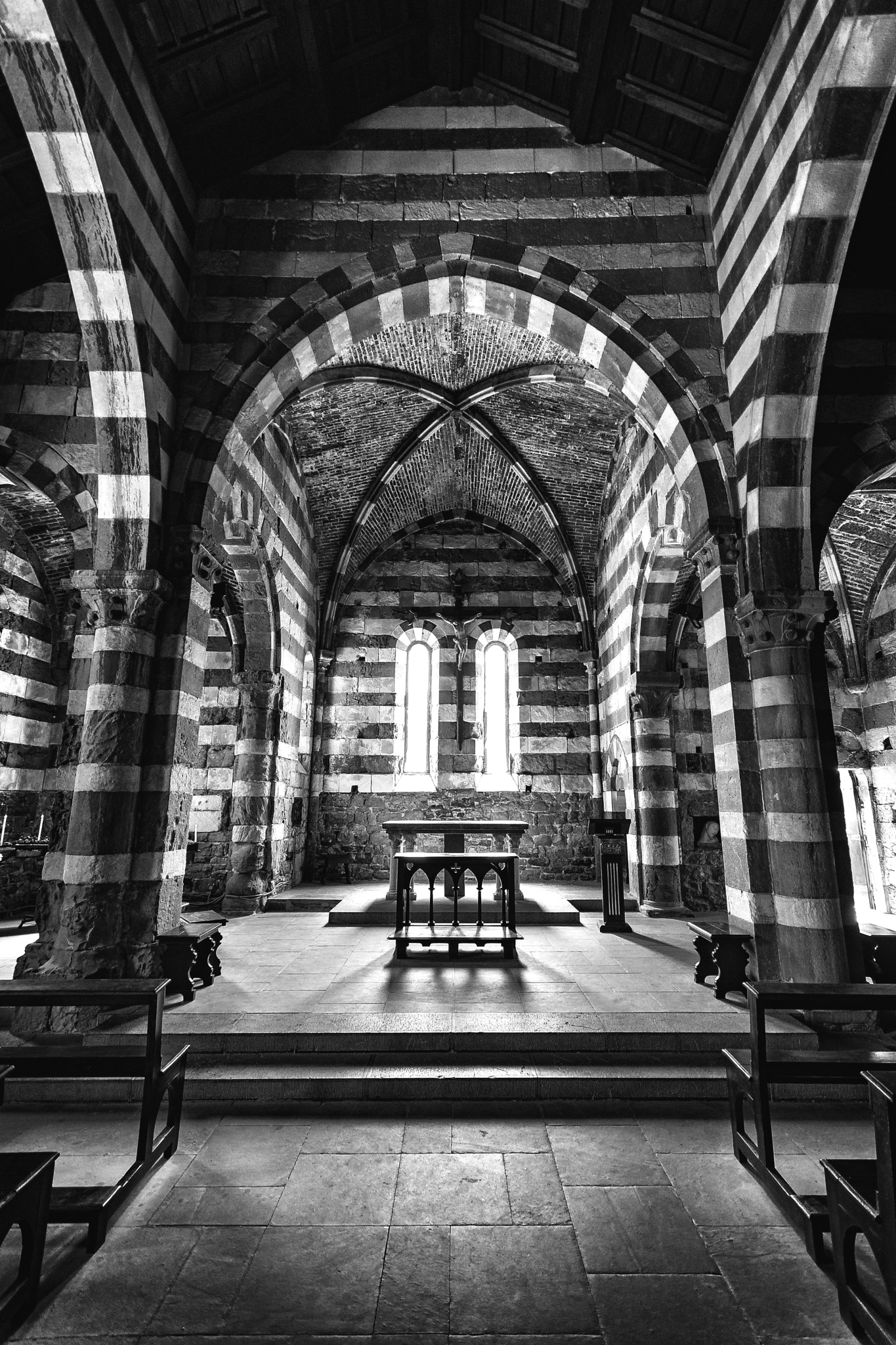 Sigma 10-20mm F4-5.6 EX DC HSM sample photo. Silence please photography