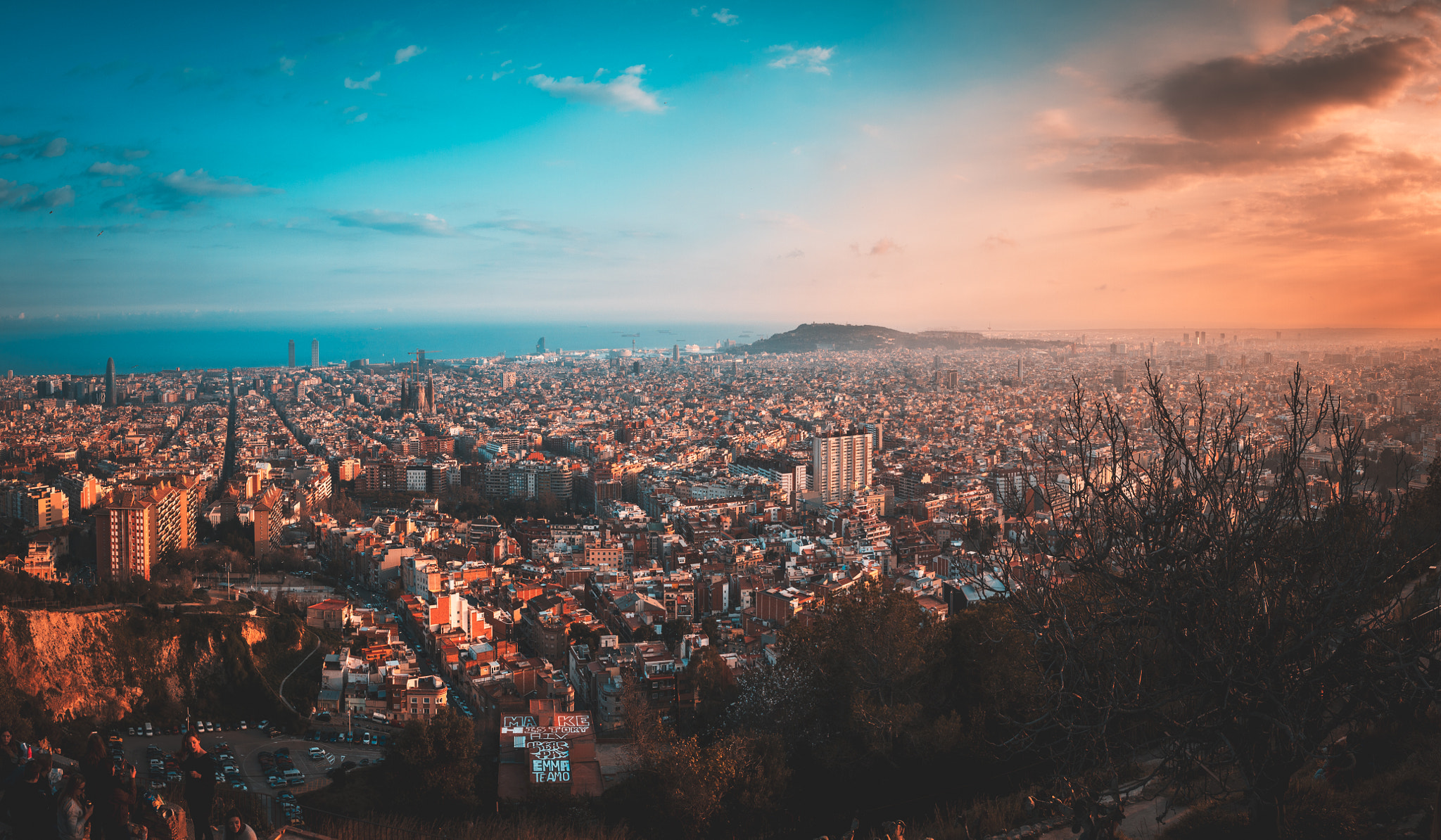 Sony a6300 + Sony Vario-Tessar T* E 16-70mm F4 ZA OSS sample photo. Landscape of barcelona photography