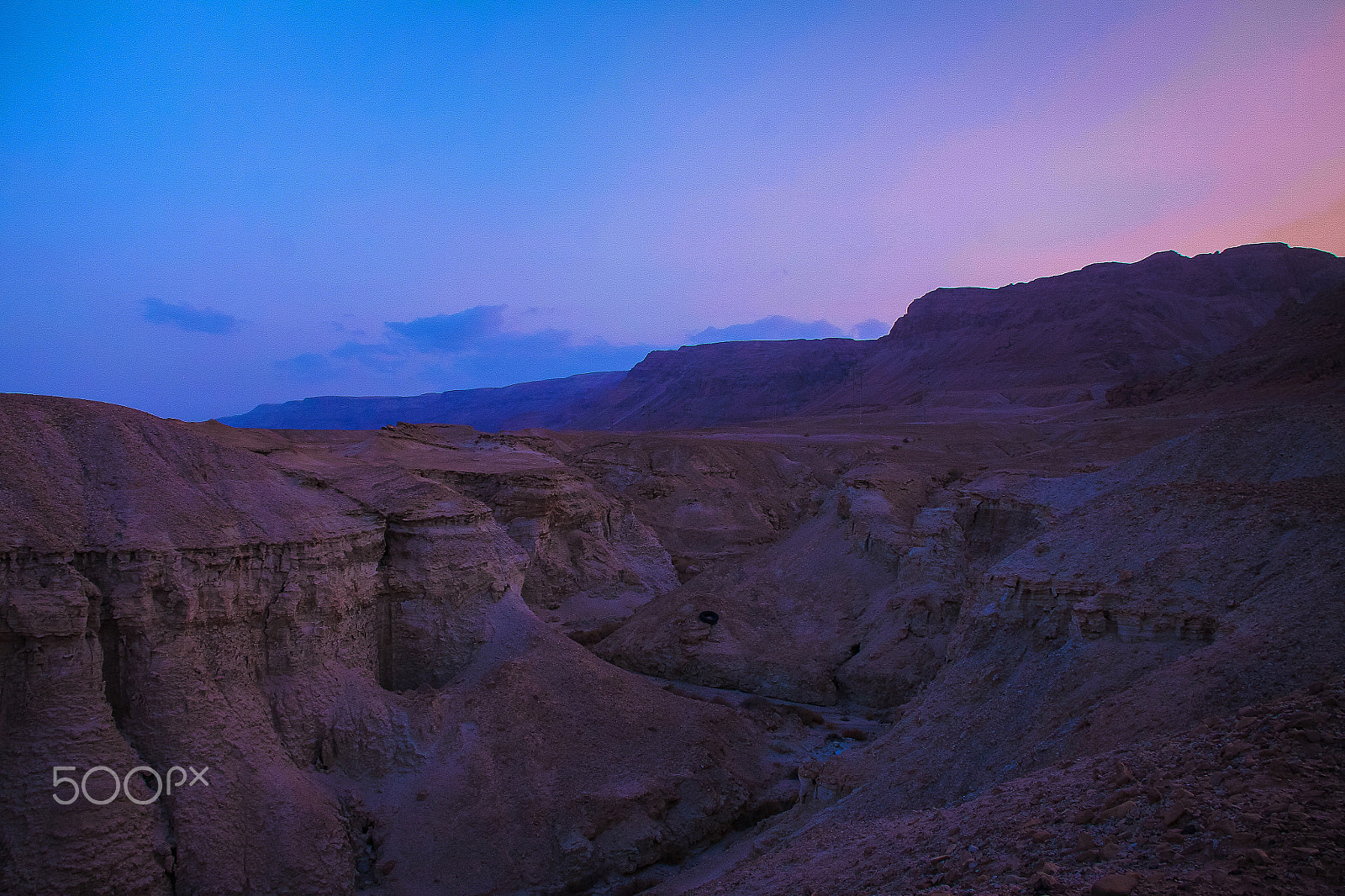 Canon EOS 50D + Canon EF-S 18-135mm F3.5-5.6 IS sample photo. Desert sunset photography