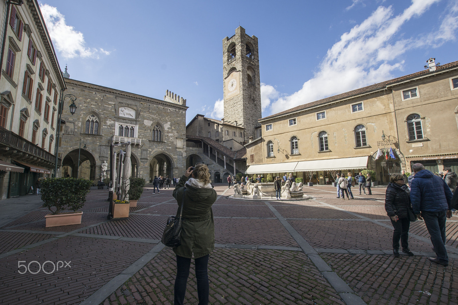 Sony a6000 + Sony DT 50mm F1.8 SAM sample photo. Bergamo photography