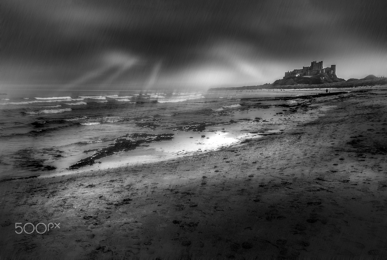 Canon EF-S 18-55mm F3.5-5.6 IS sample photo. Mono beach bamburgh photography