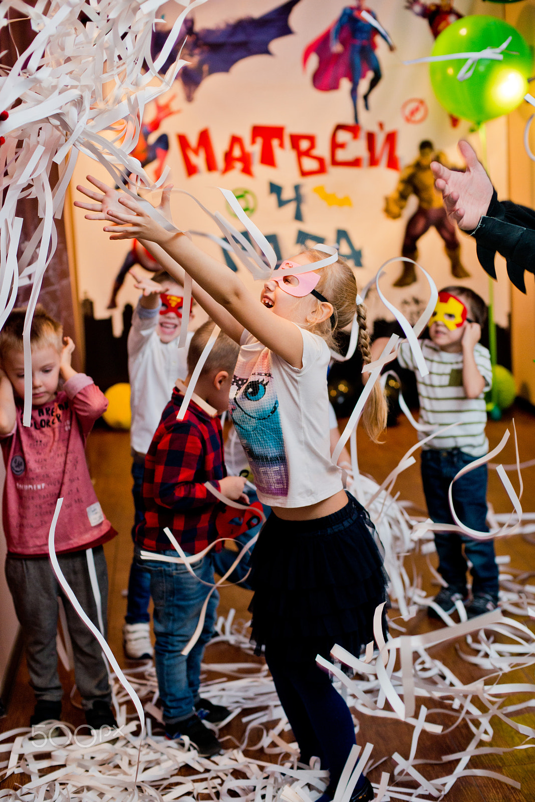 Nikon AF Nikkor 50mm F1.4D sample photo. Russia. moscow - november 20, 2016. children's paper disco. photography