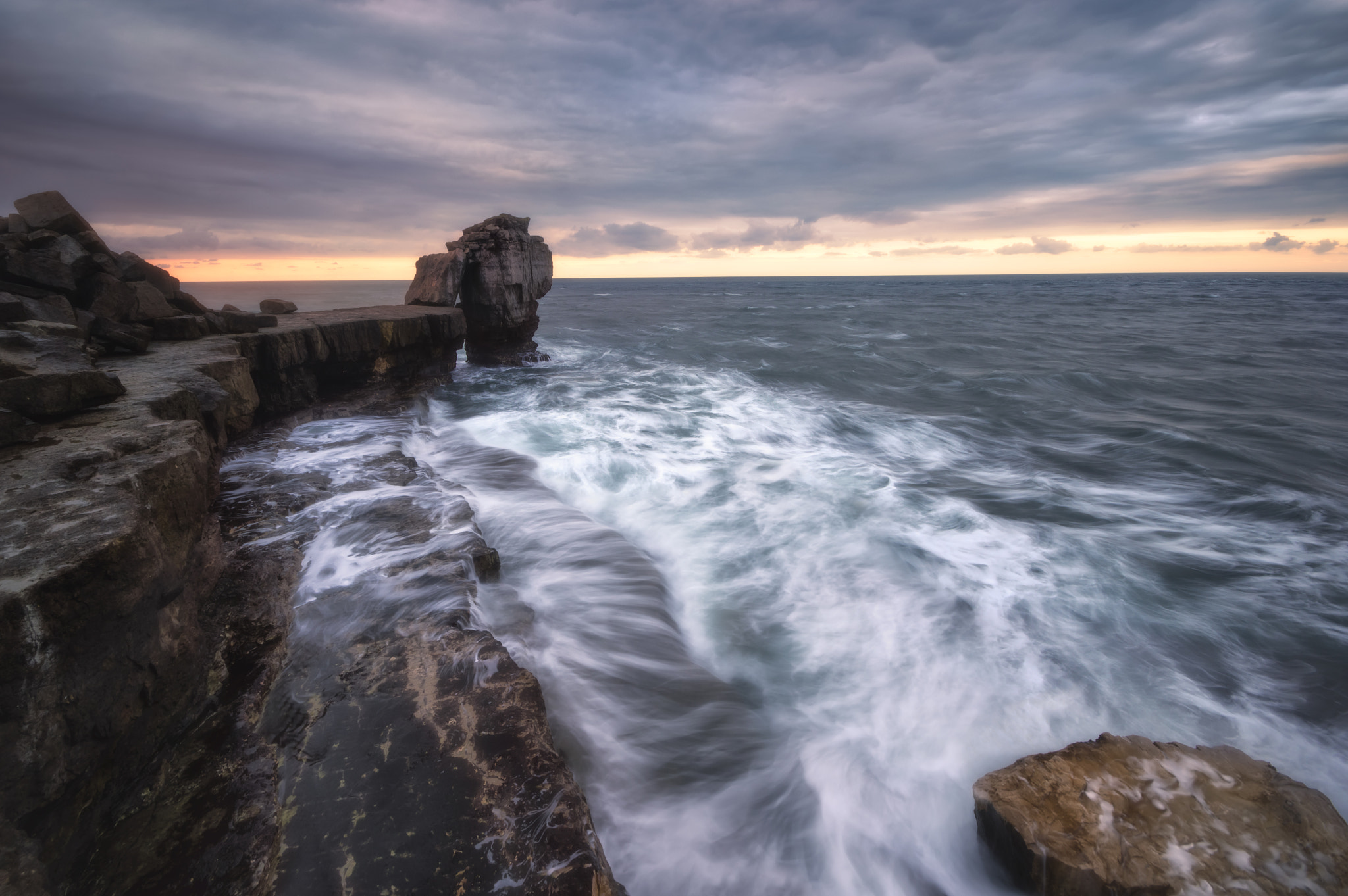 Sigma 10-20mm F4-5.6 EX DC HSM sample photo. Fallen rock photography