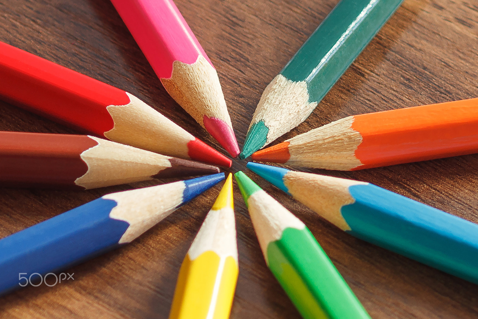 Canon EOS 600D (Rebel EOS T3i / EOS Kiss X5) + Canon EF 85mm F1.8 USM sample photo. Set of colored pencils in the star shape photography