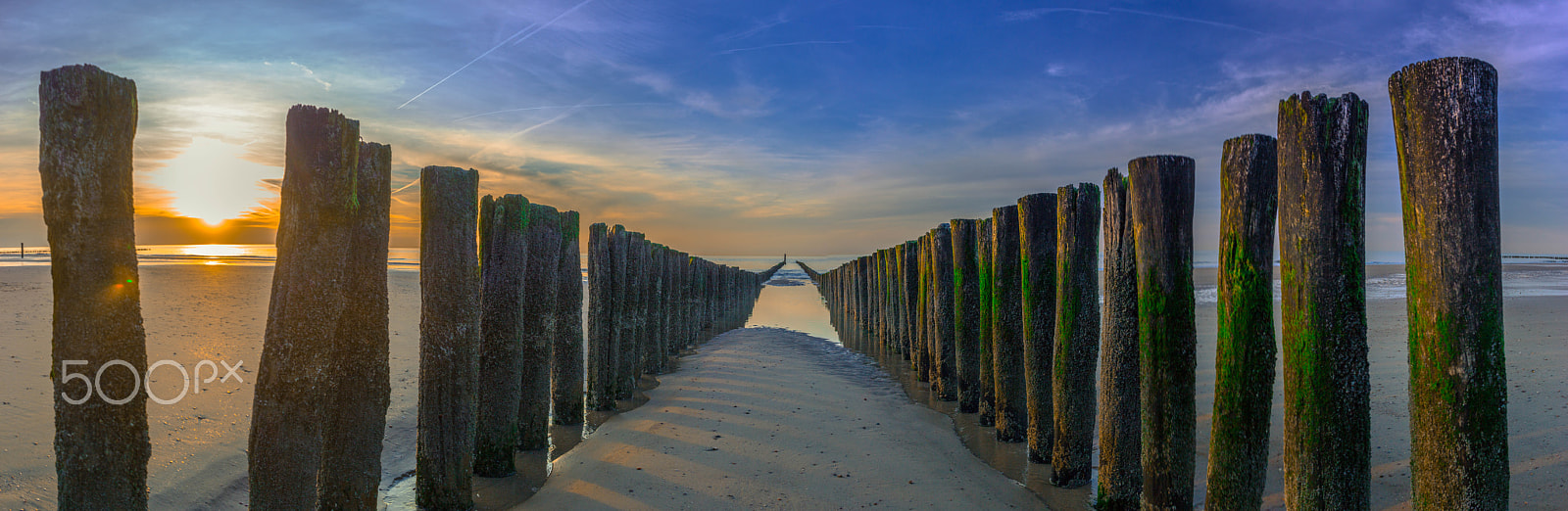 Canon EF-S 24mm F2.8 STM sample photo. Beach sunset photography